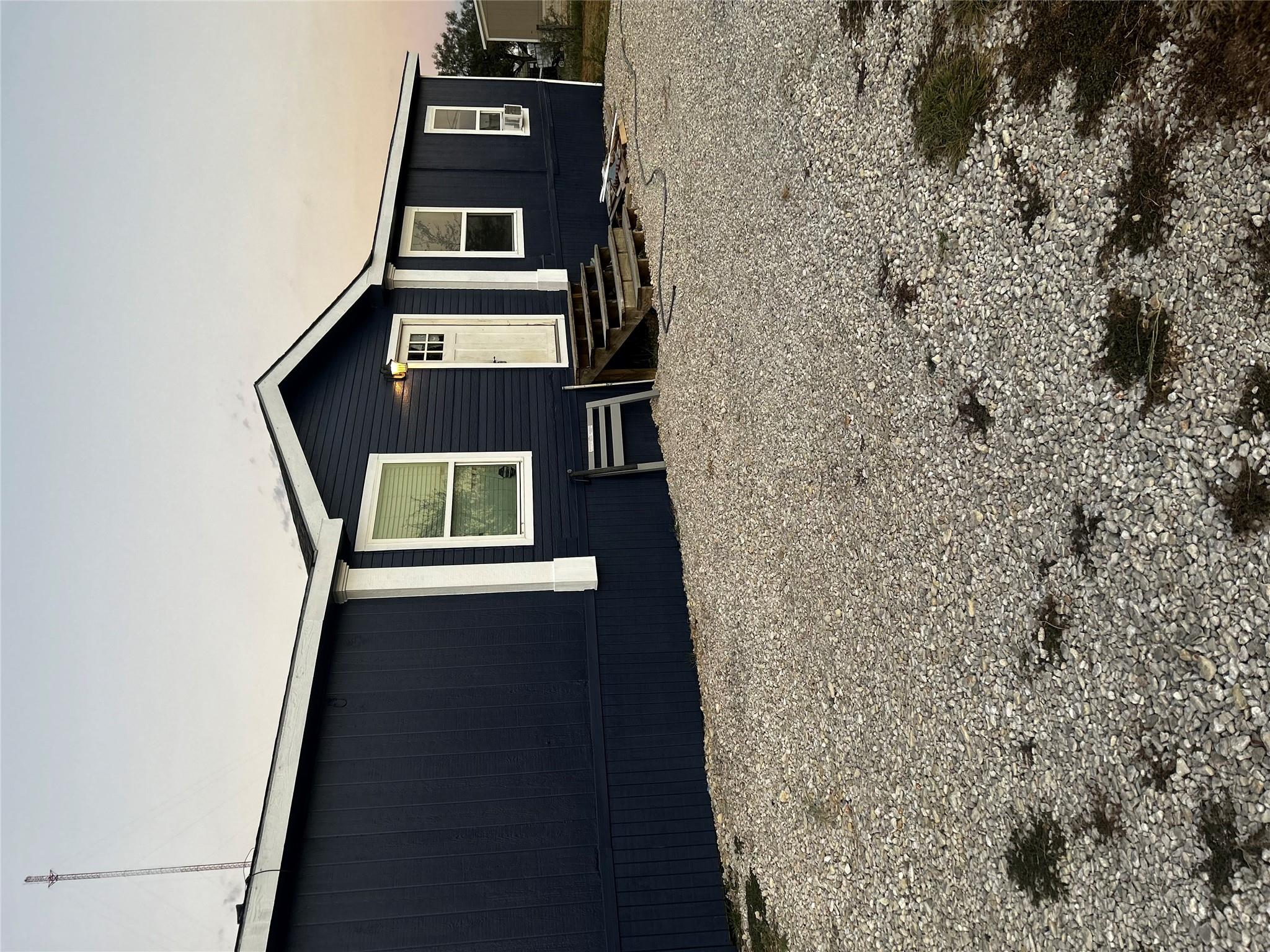 113 Meridian Ln, Luling, TX 78648