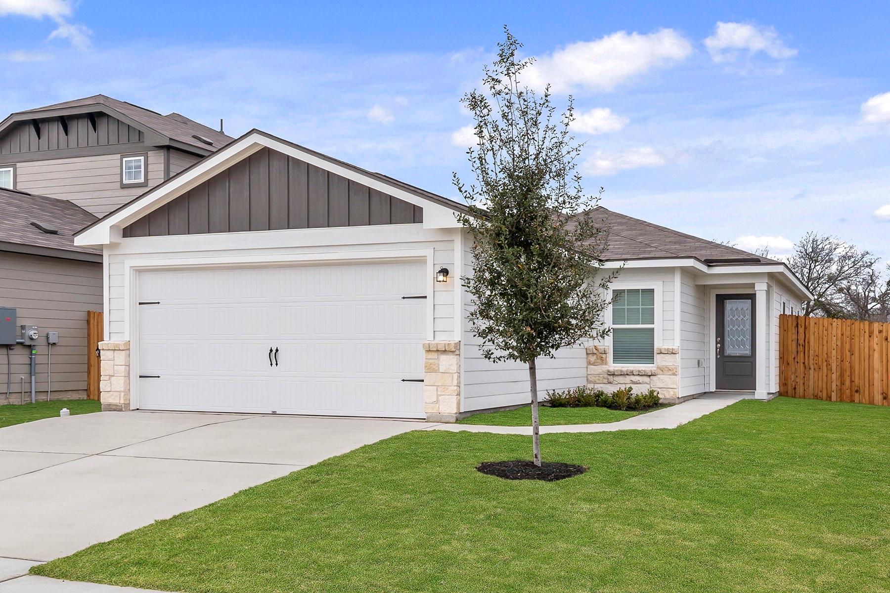 18233 Stellers Sea St, Elgin, TX 78621