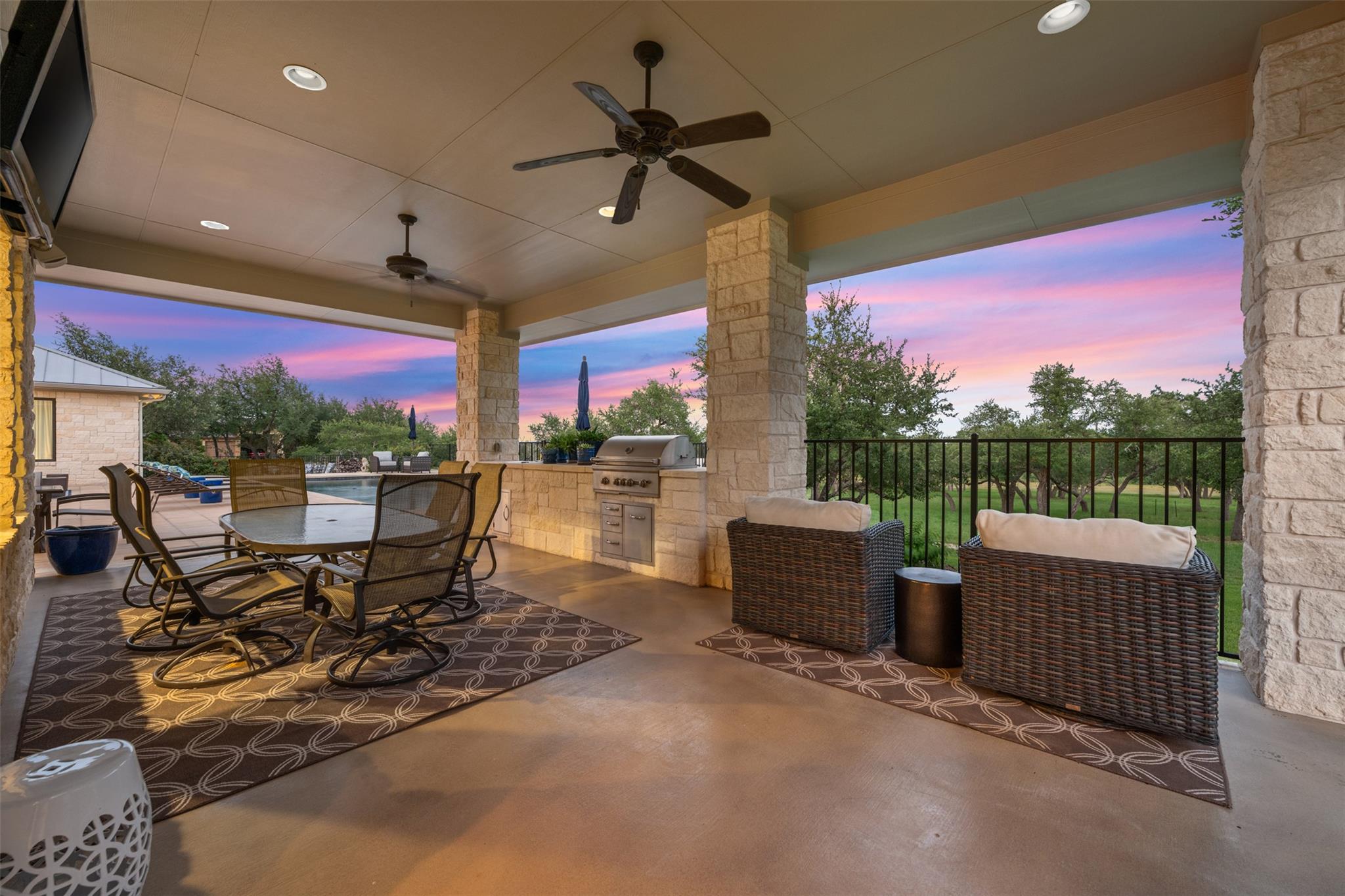18601 Madrone Vista Dr, Austin, TX 78738