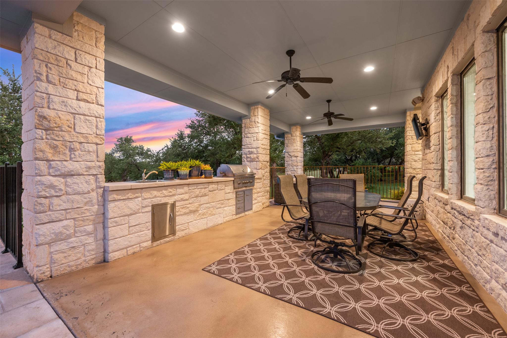 18601 Madrone Vista Dr, Austin, TX 78738