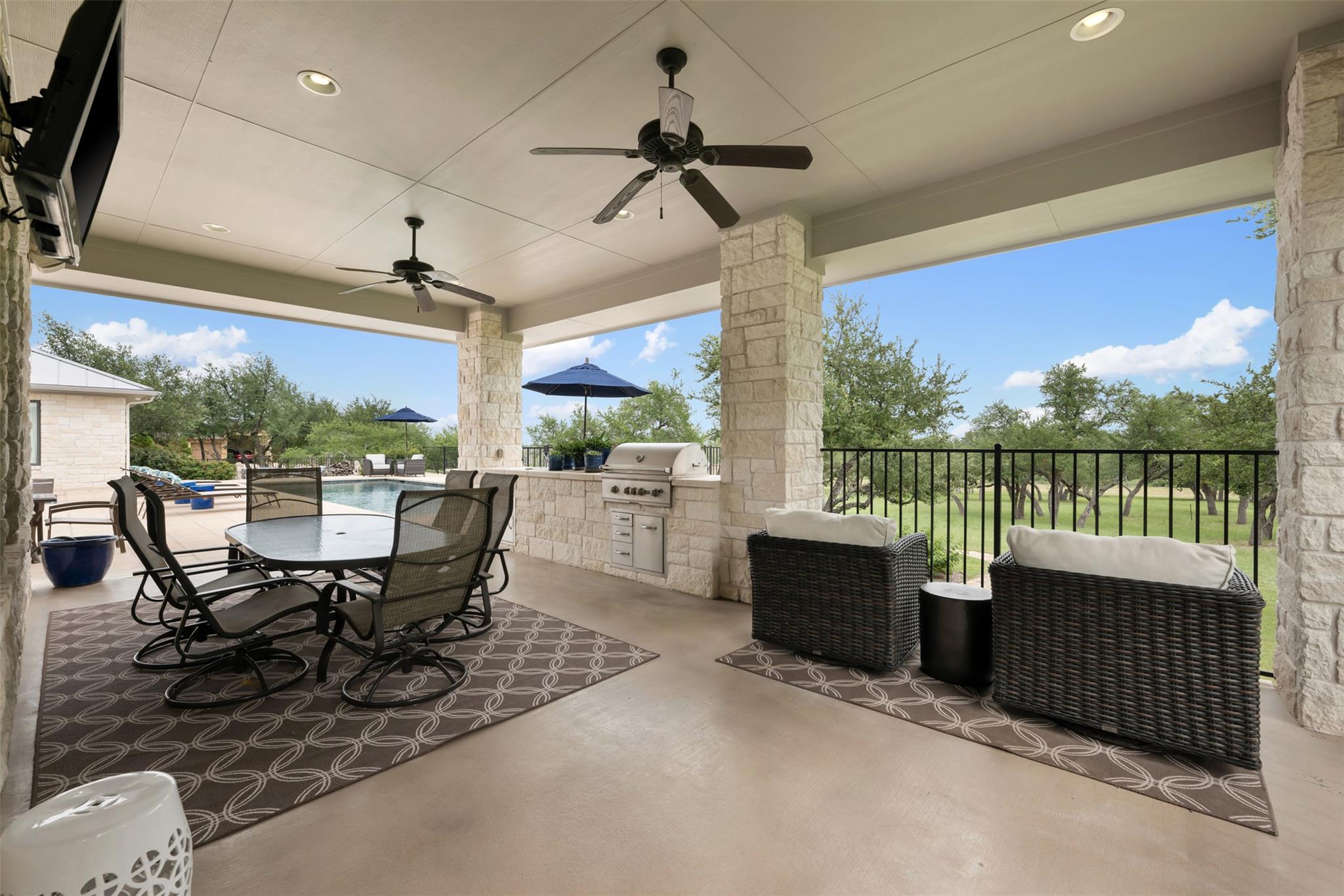 18601 Madrone Vista Dr, Austin, TX 78738