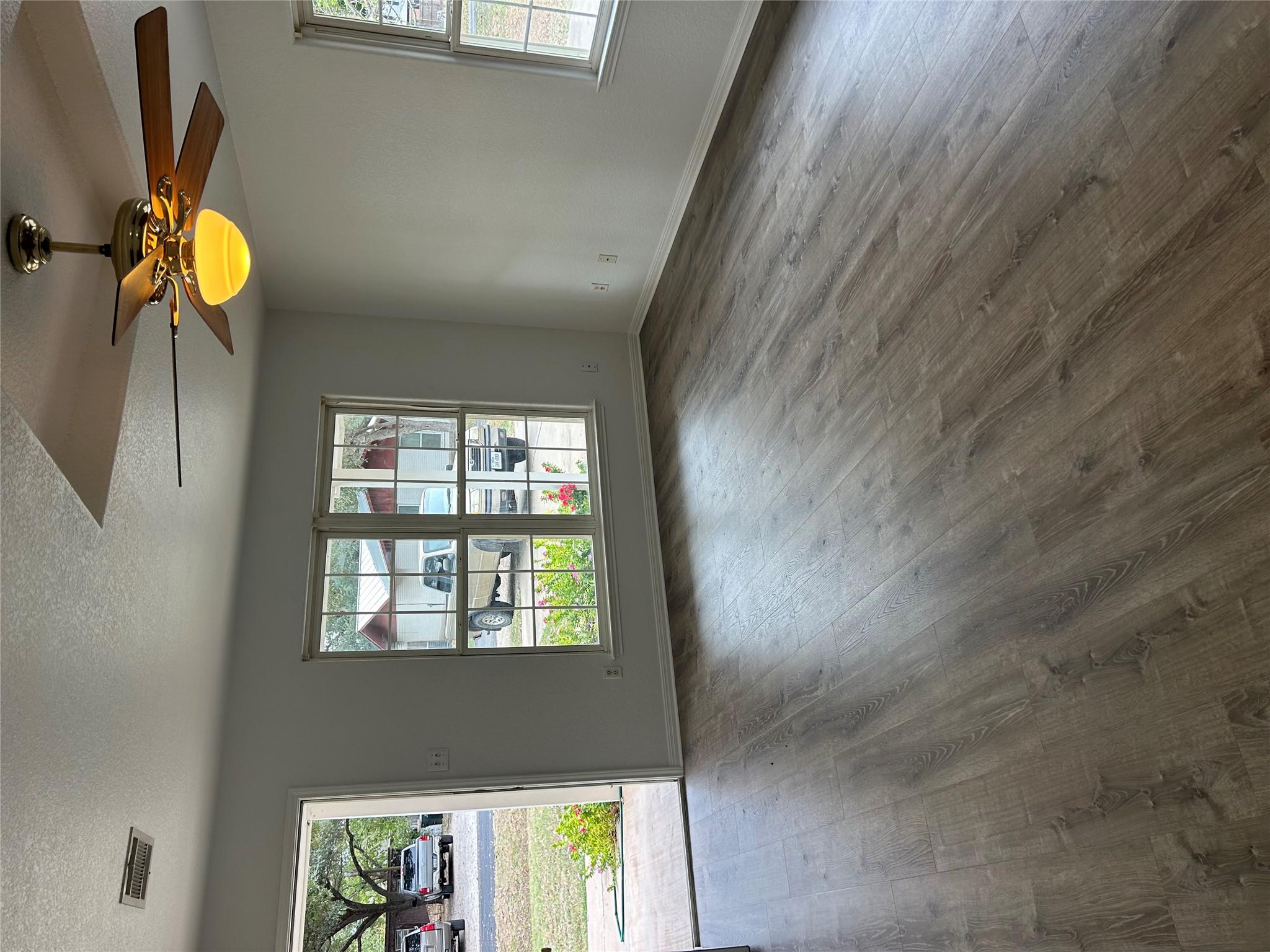 203 Maynard St, Bastrop, TX 78602