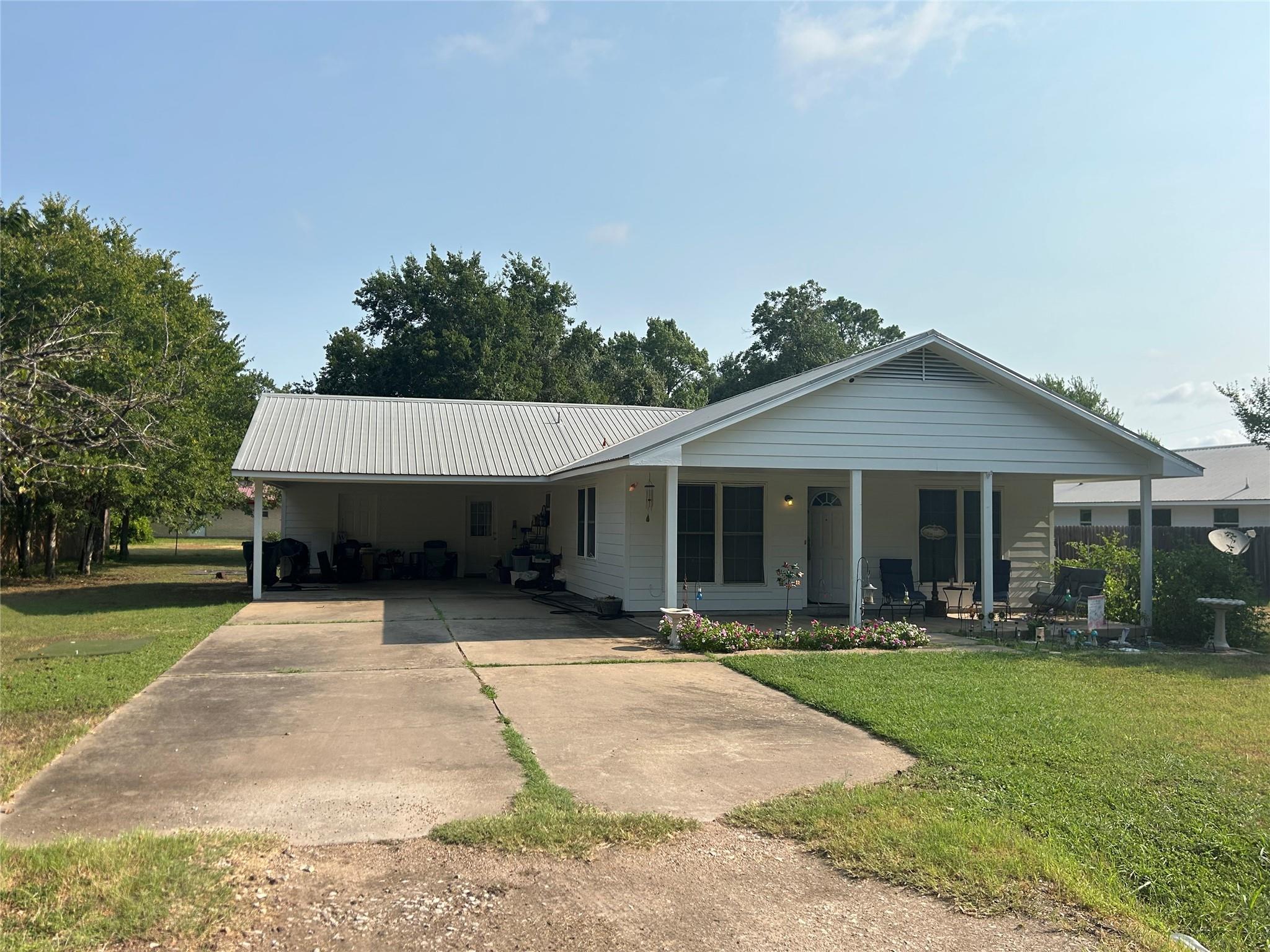 203 Maynard St, Bastrop, TX 78602