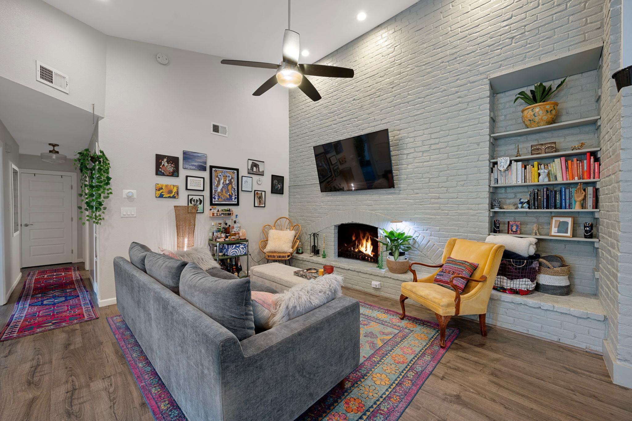 1307 E Saint Johns Ave # B, Austin, TX 78752