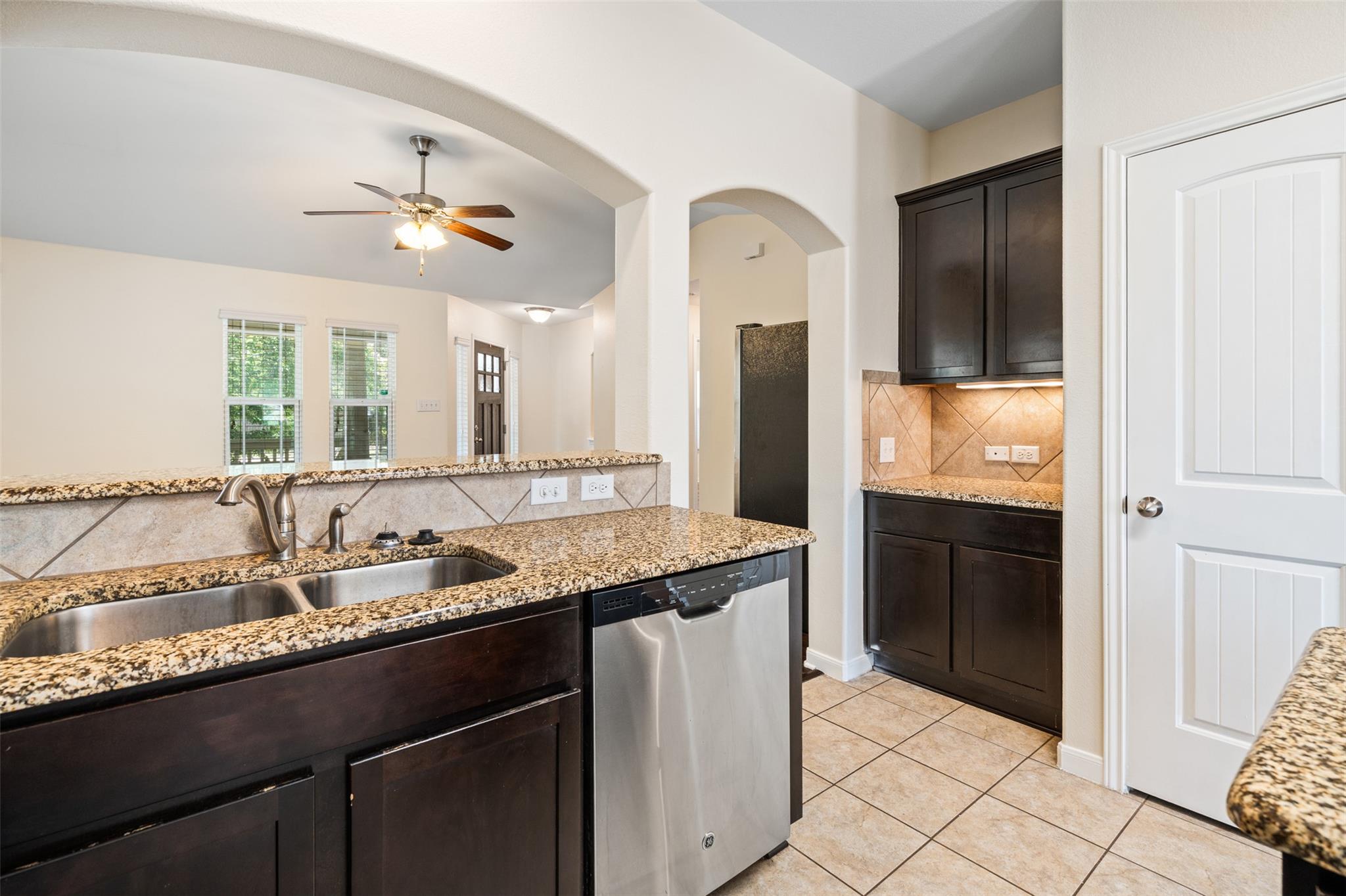 759 Heritage Springs Trl, Round Rock, TX 78664