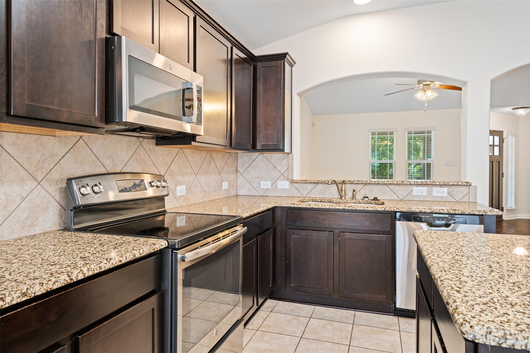 759 Heritage Springs Trl, Round Rock, TX 78664