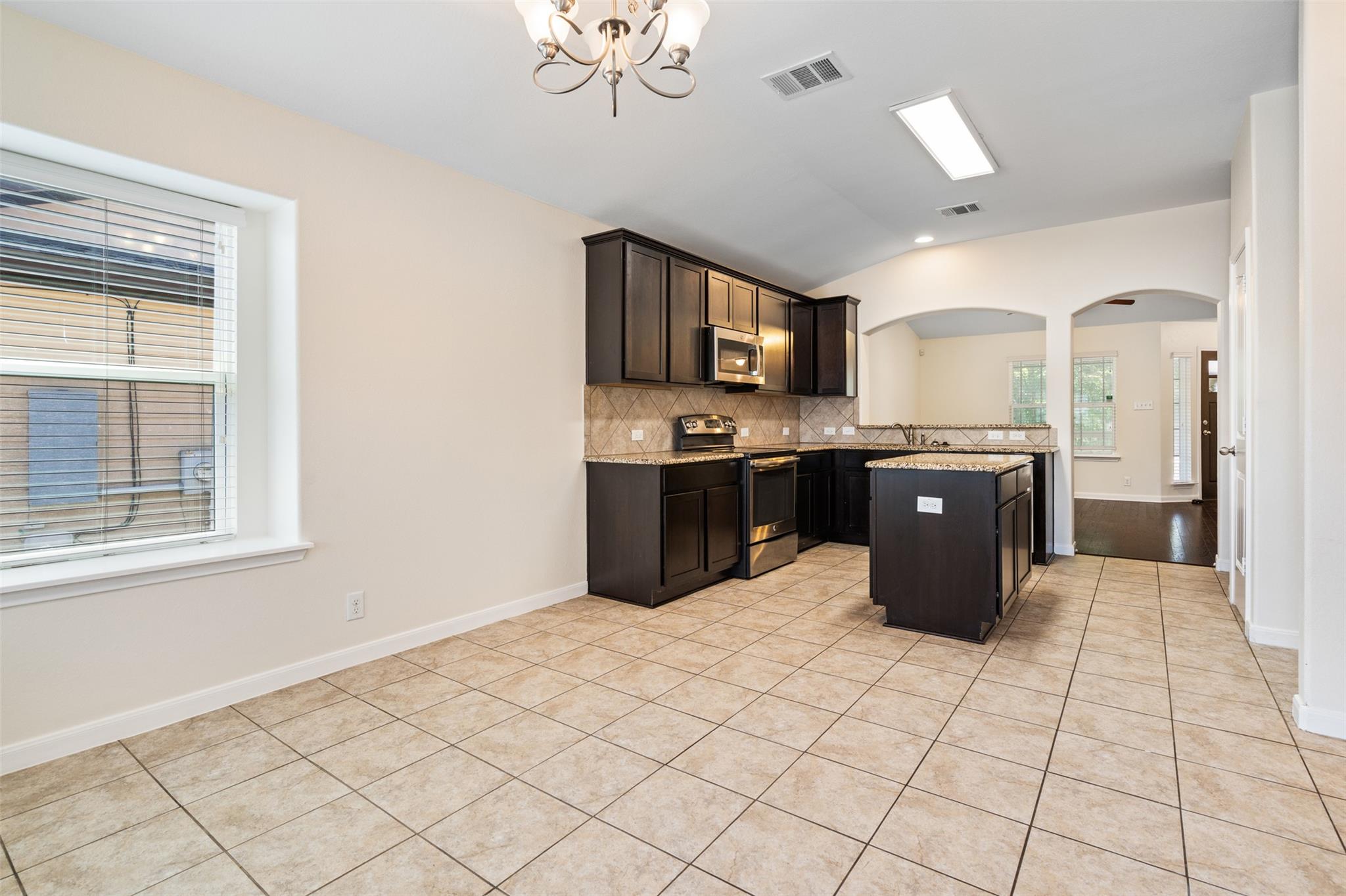 759 Heritage Springs Trl, Round Rock, TX 78664