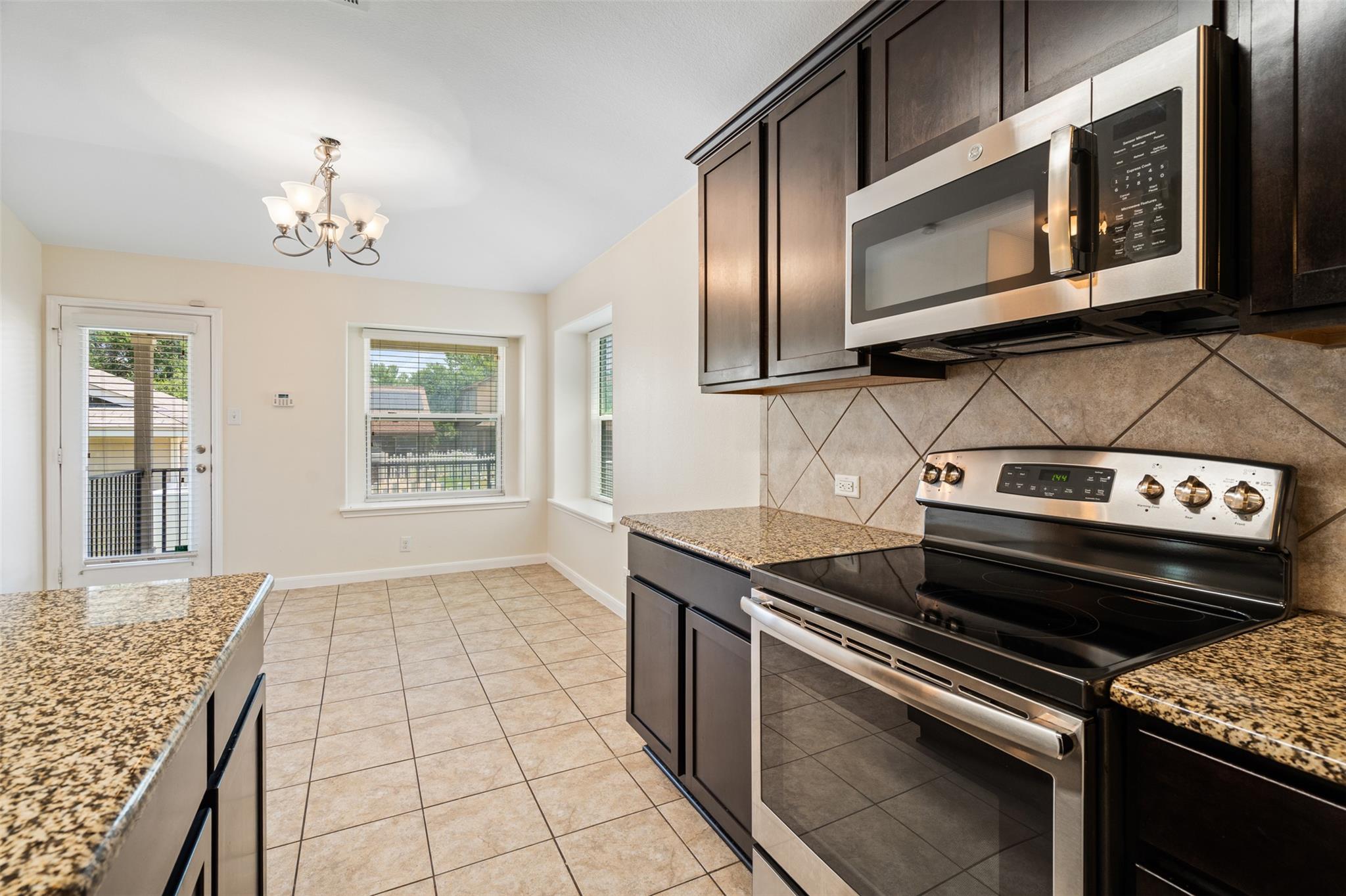 759 Heritage Springs Trl, Round Rock, TX 78664