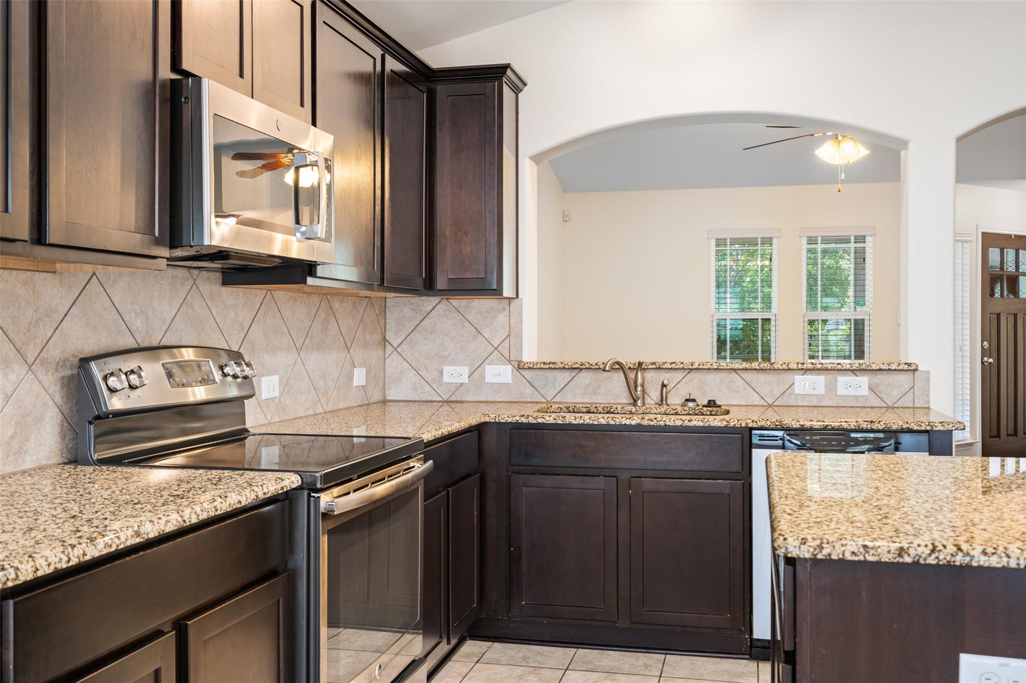 759 Heritage Springs Trl, Round Rock, TX 78664