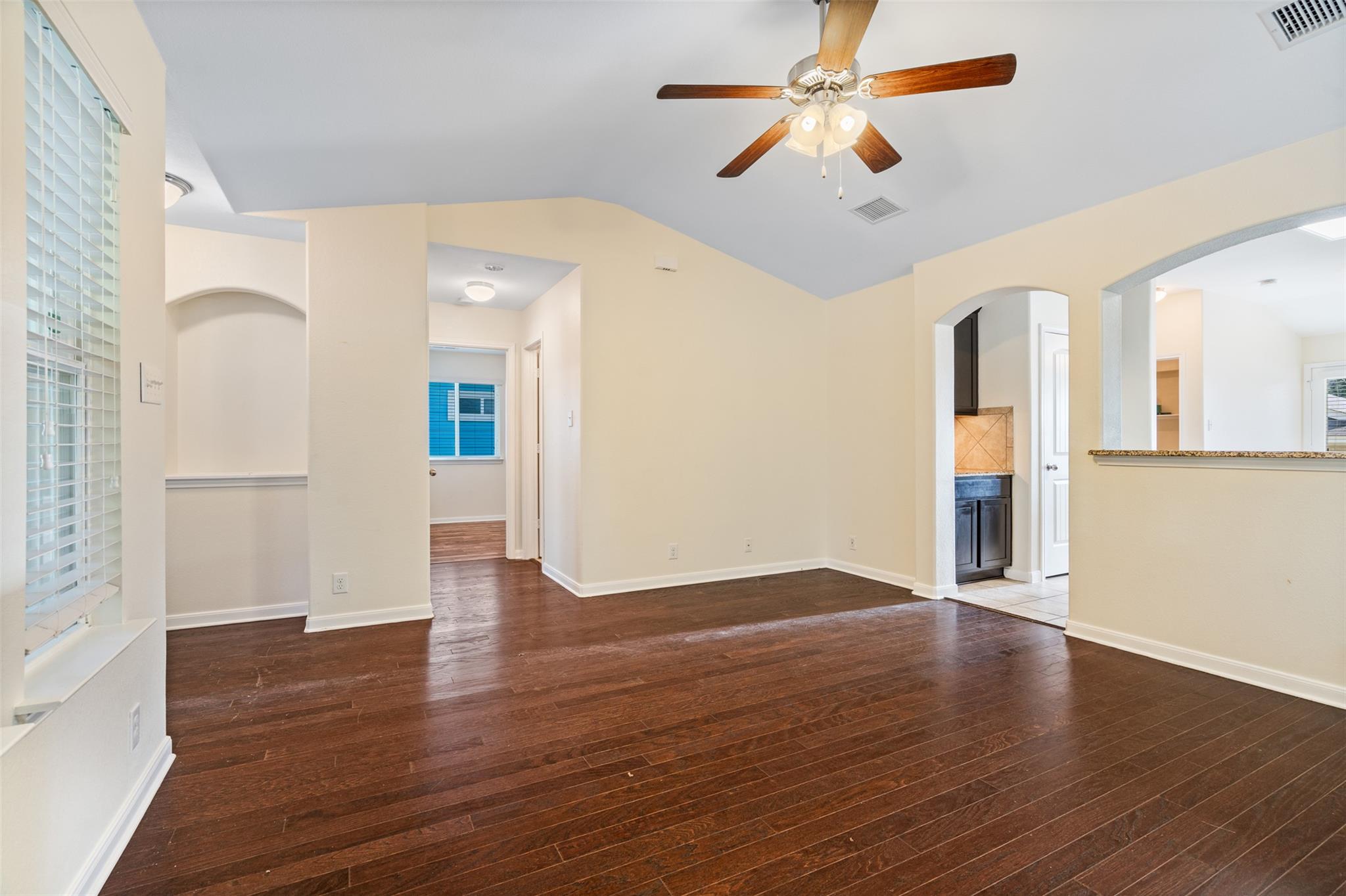 759 Heritage Springs Trl, Round Rock, TX 78664
