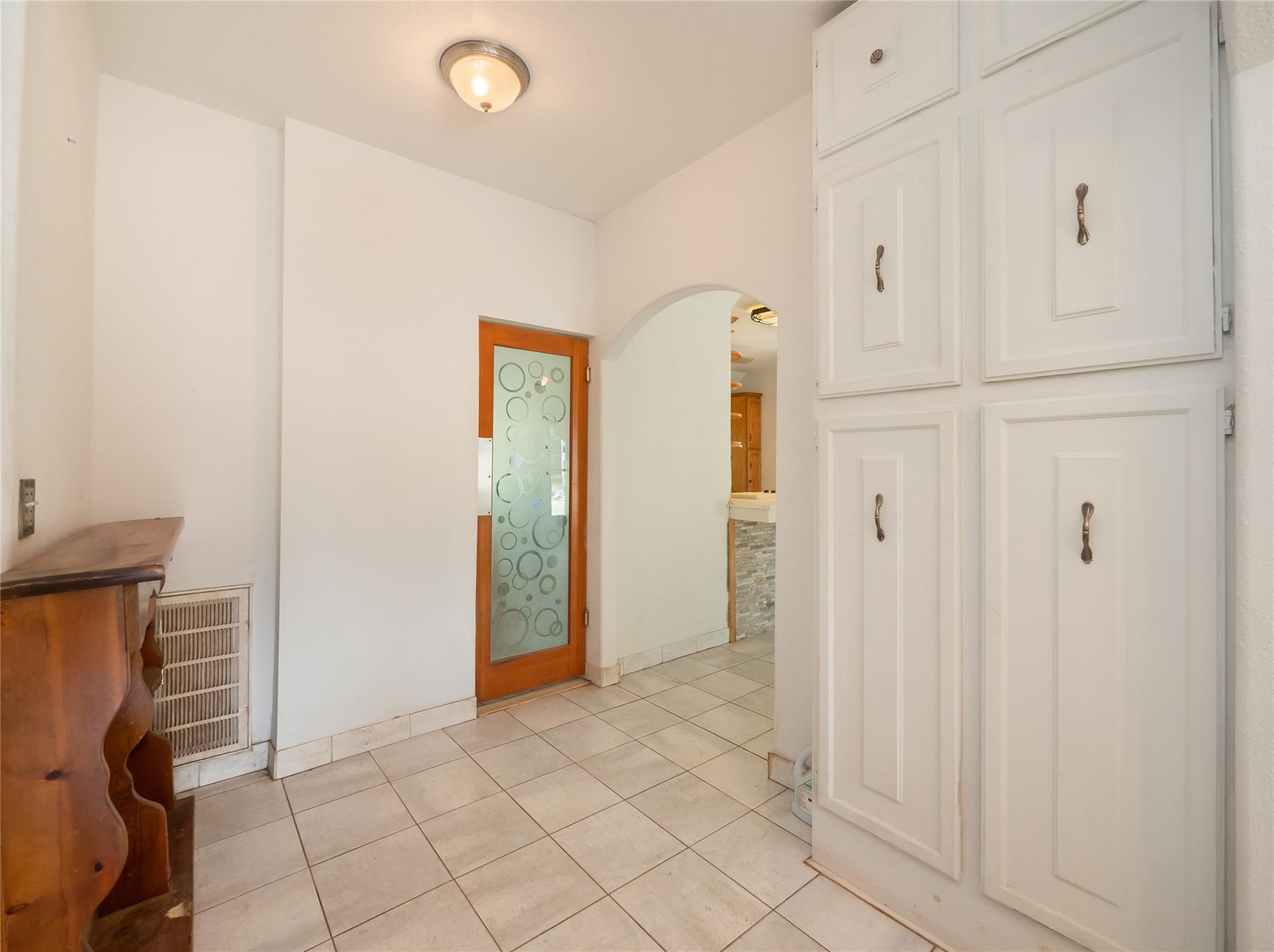 368 Riddle Rd, Cedar Creek, TX 78612