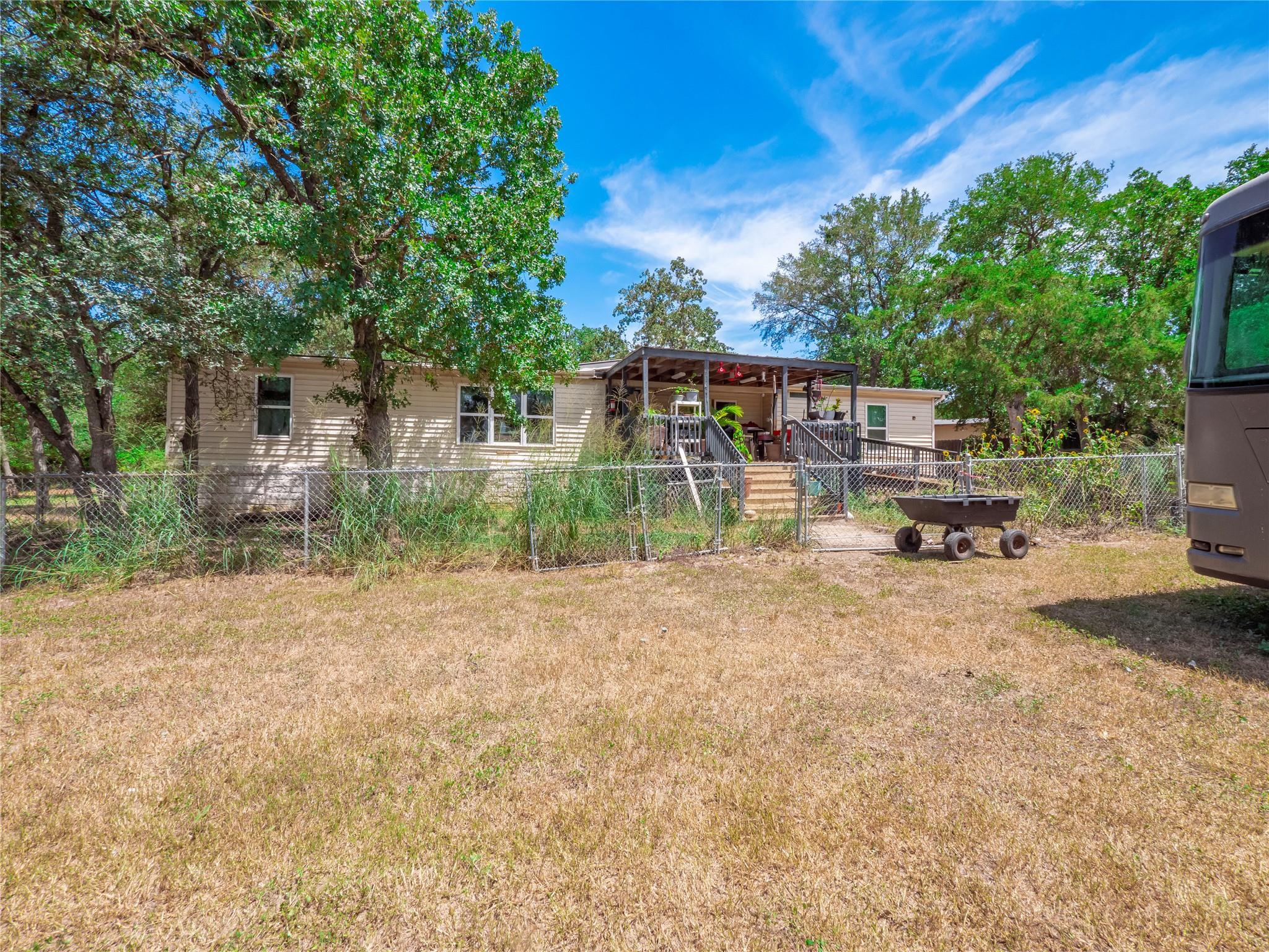 368 Riddle Rd, Cedar Creek, TX 78612