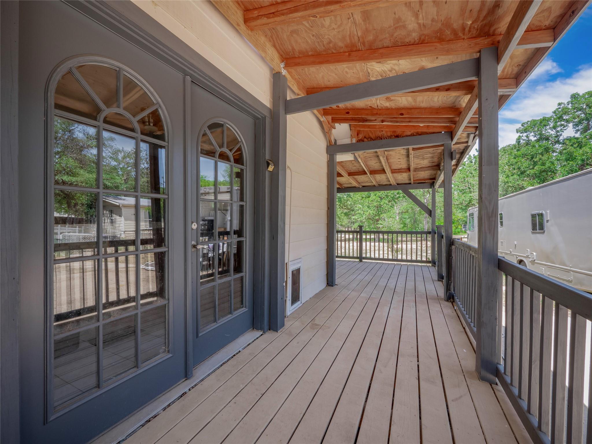 368 Riddle Rd, Cedar Creek, TX 78612