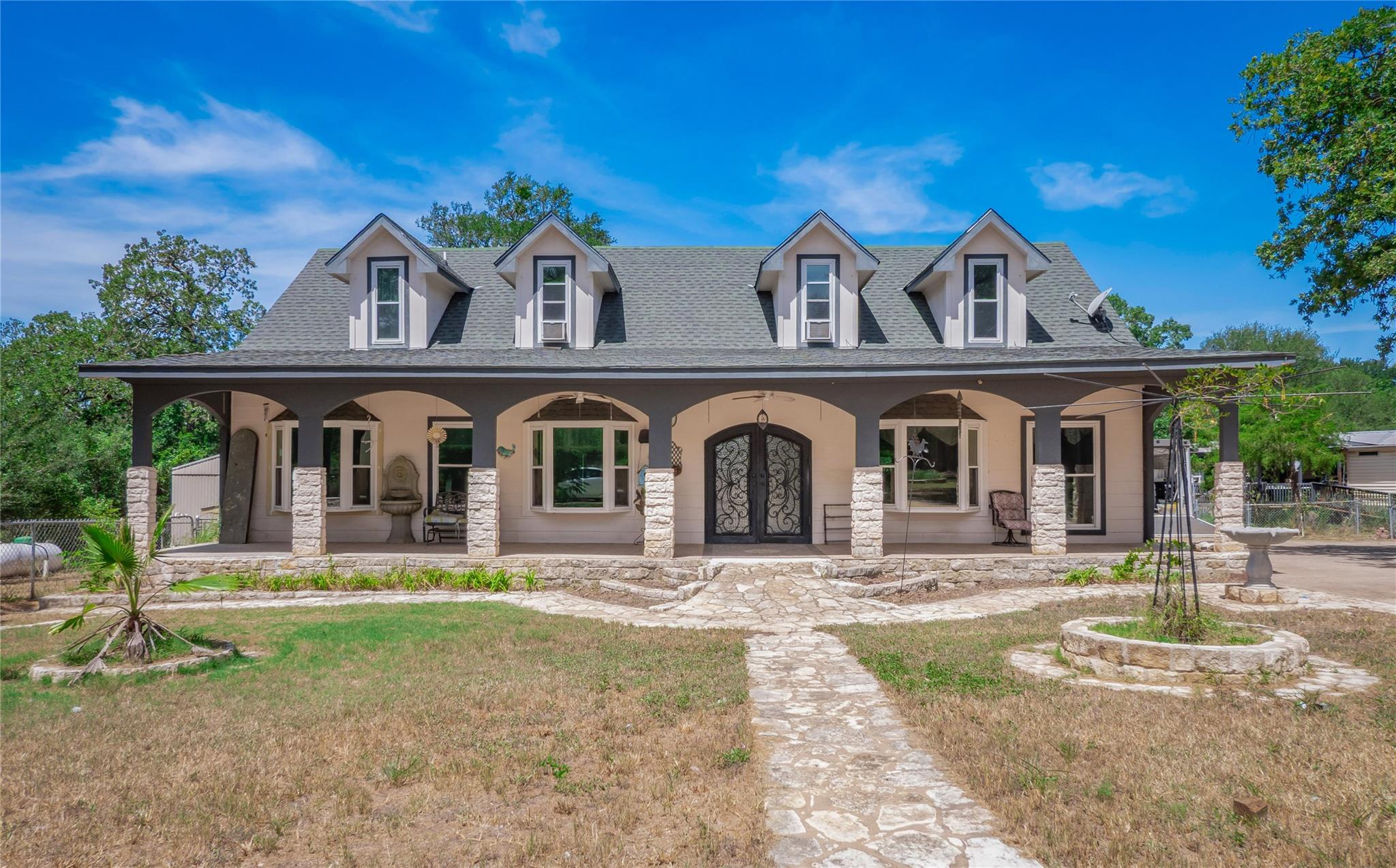 368 Riddle Rd, Cedar Creek, TX 78612