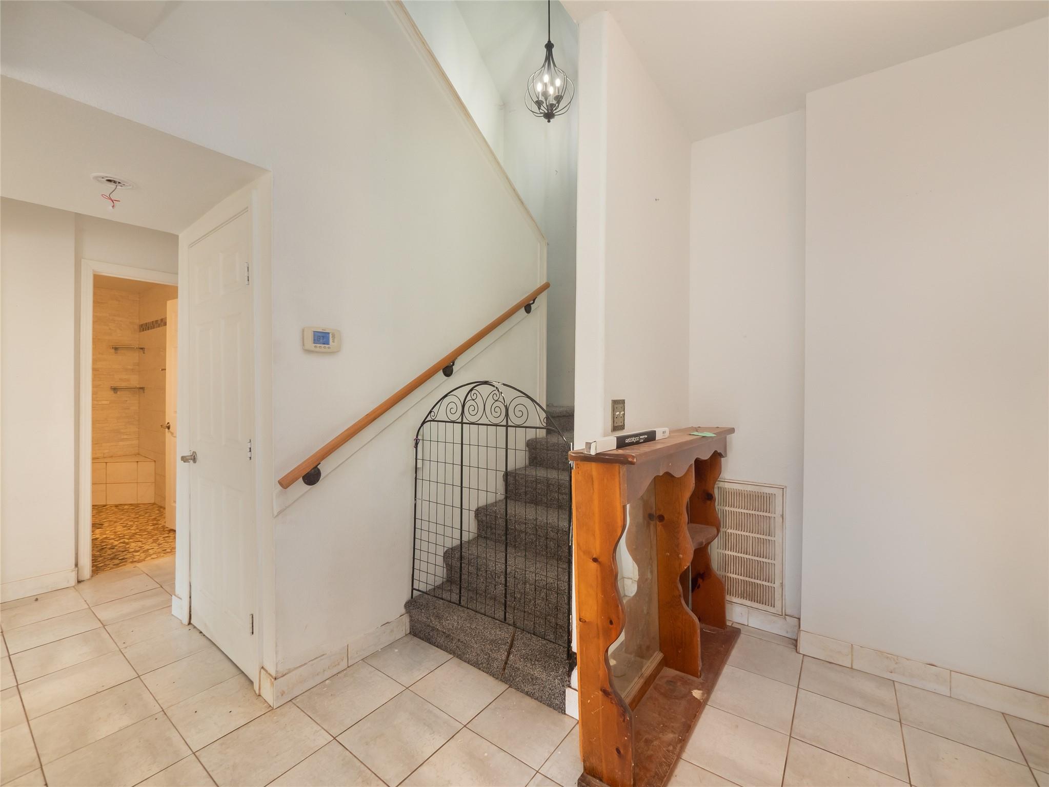 368 Riddle Rd, Cedar Creek, TX 78612