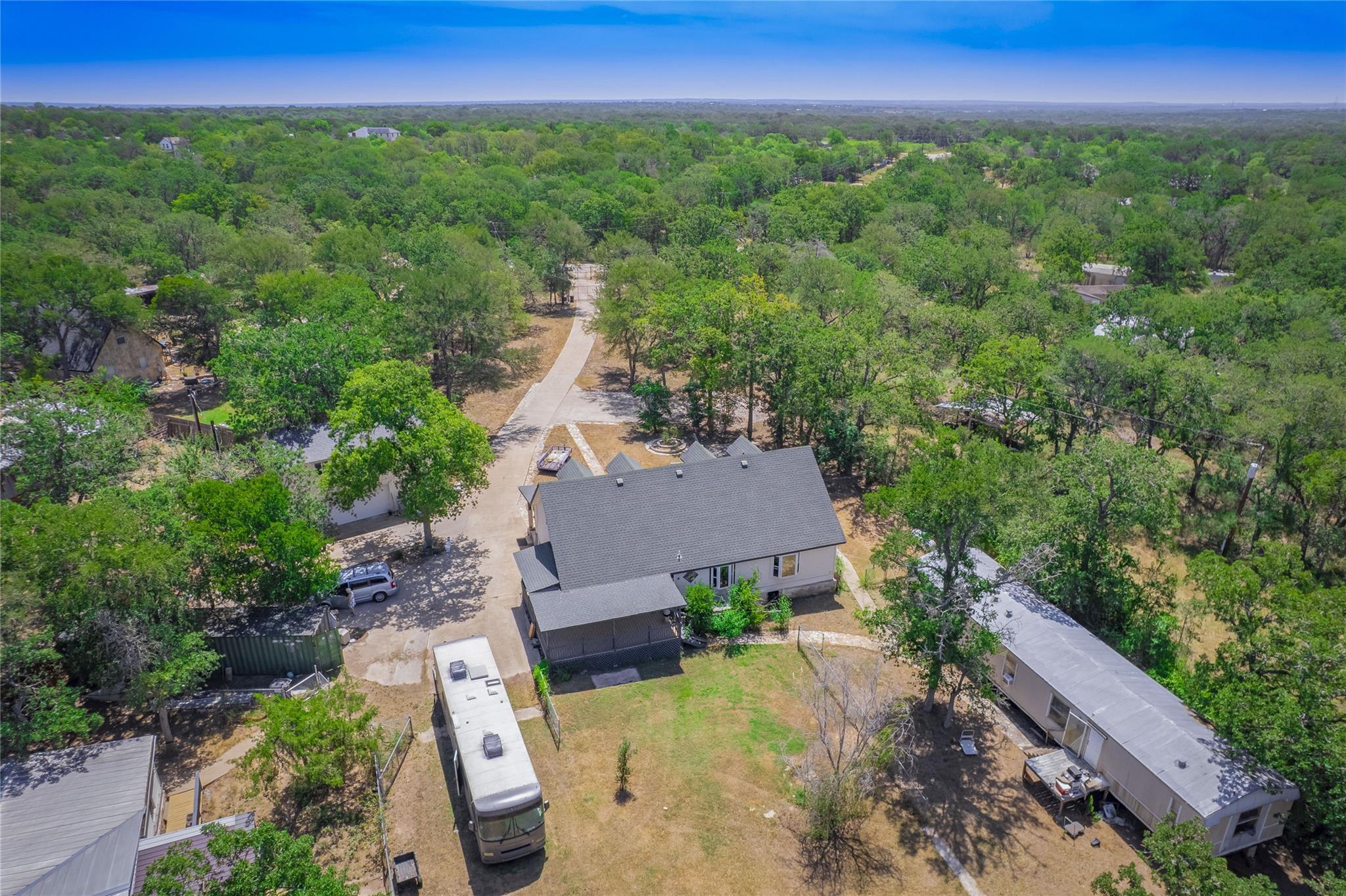 368 Riddle Rd, Cedar Creek, TX 78612