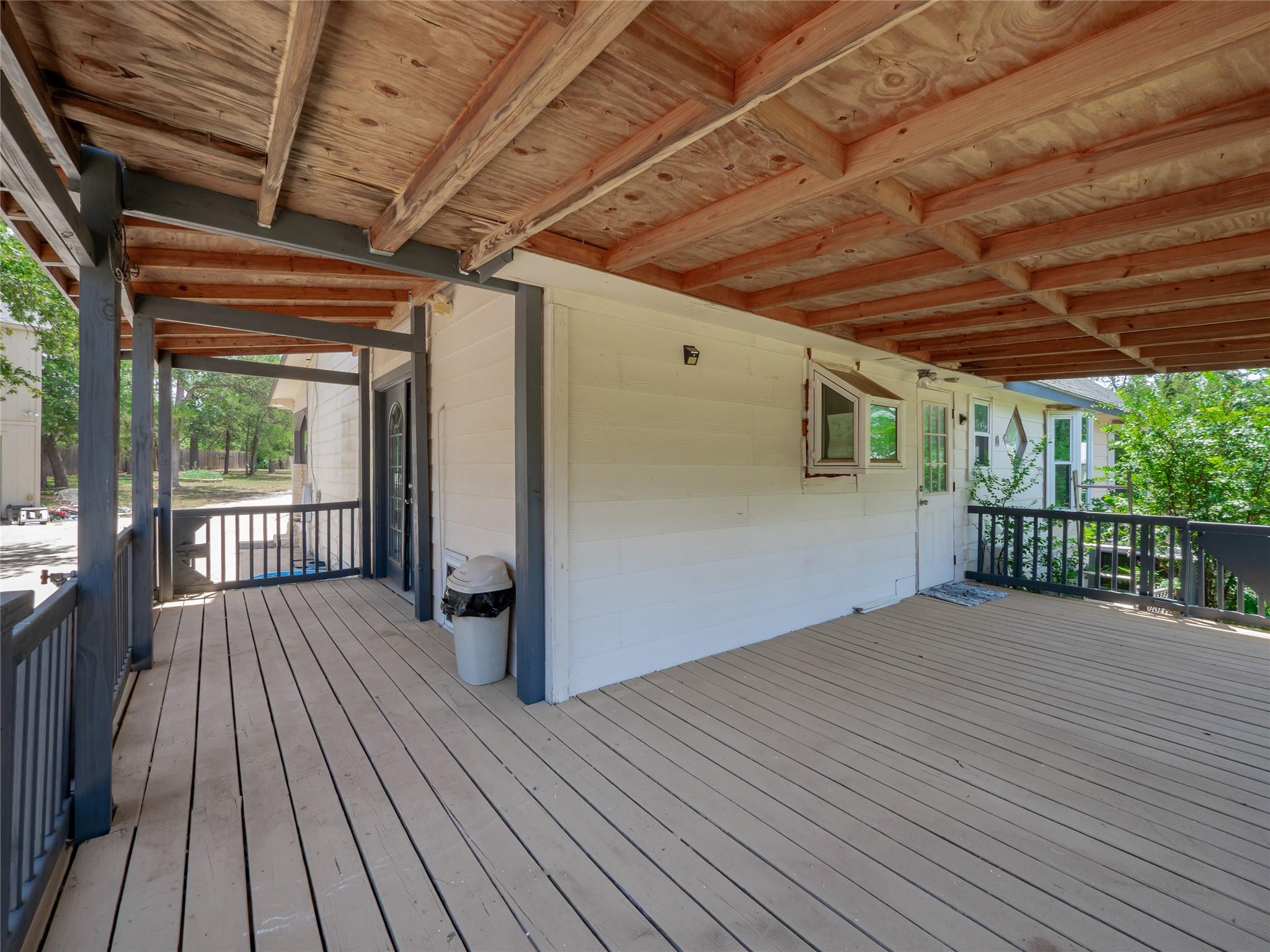 368 Riddle Rd, Cedar Creek, TX 78612