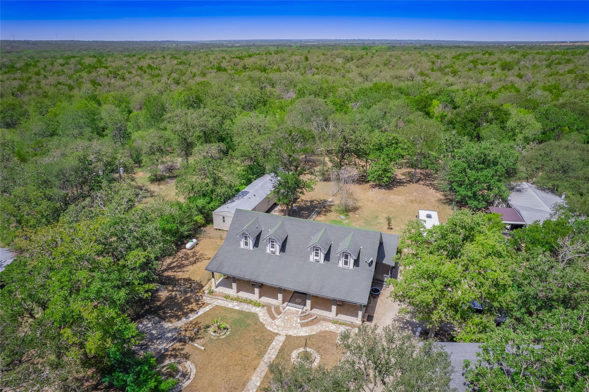 368 Riddle Rd, Cedar Creek, TX 78612