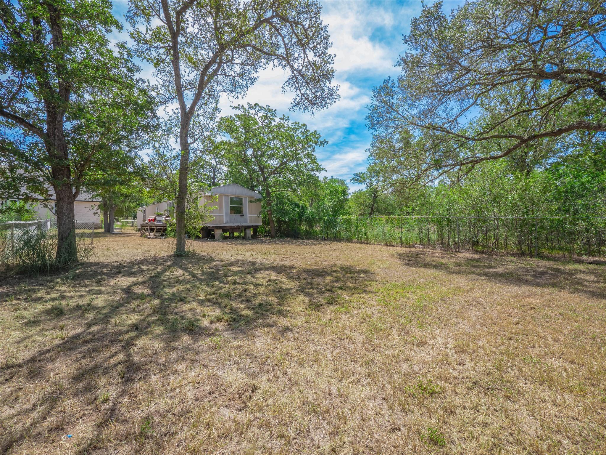 368 Riddle Rd, Cedar Creek, TX 78612