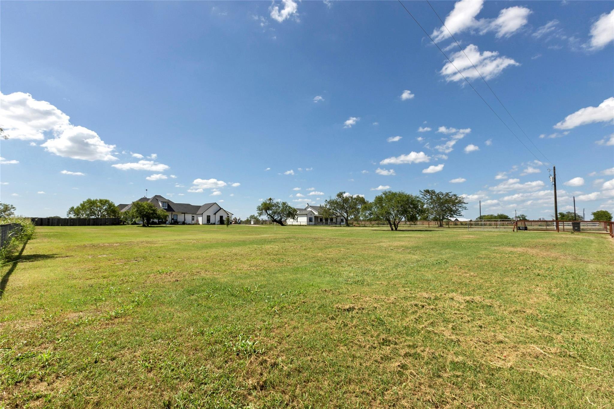 1170 Watterson Rd, Red Rock, TX 78662