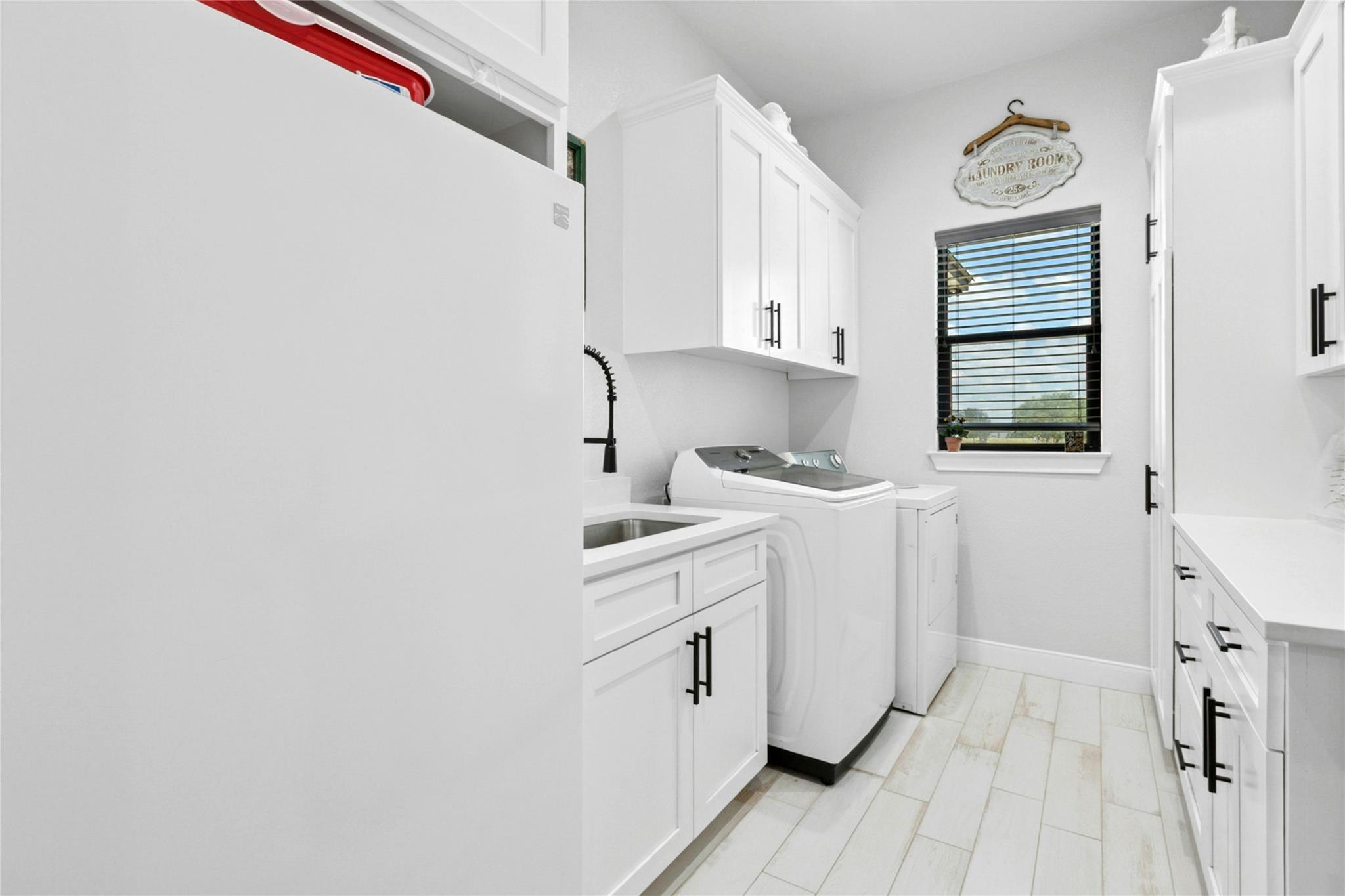 1170 Watterson Rd, Red Rock, TX 78662