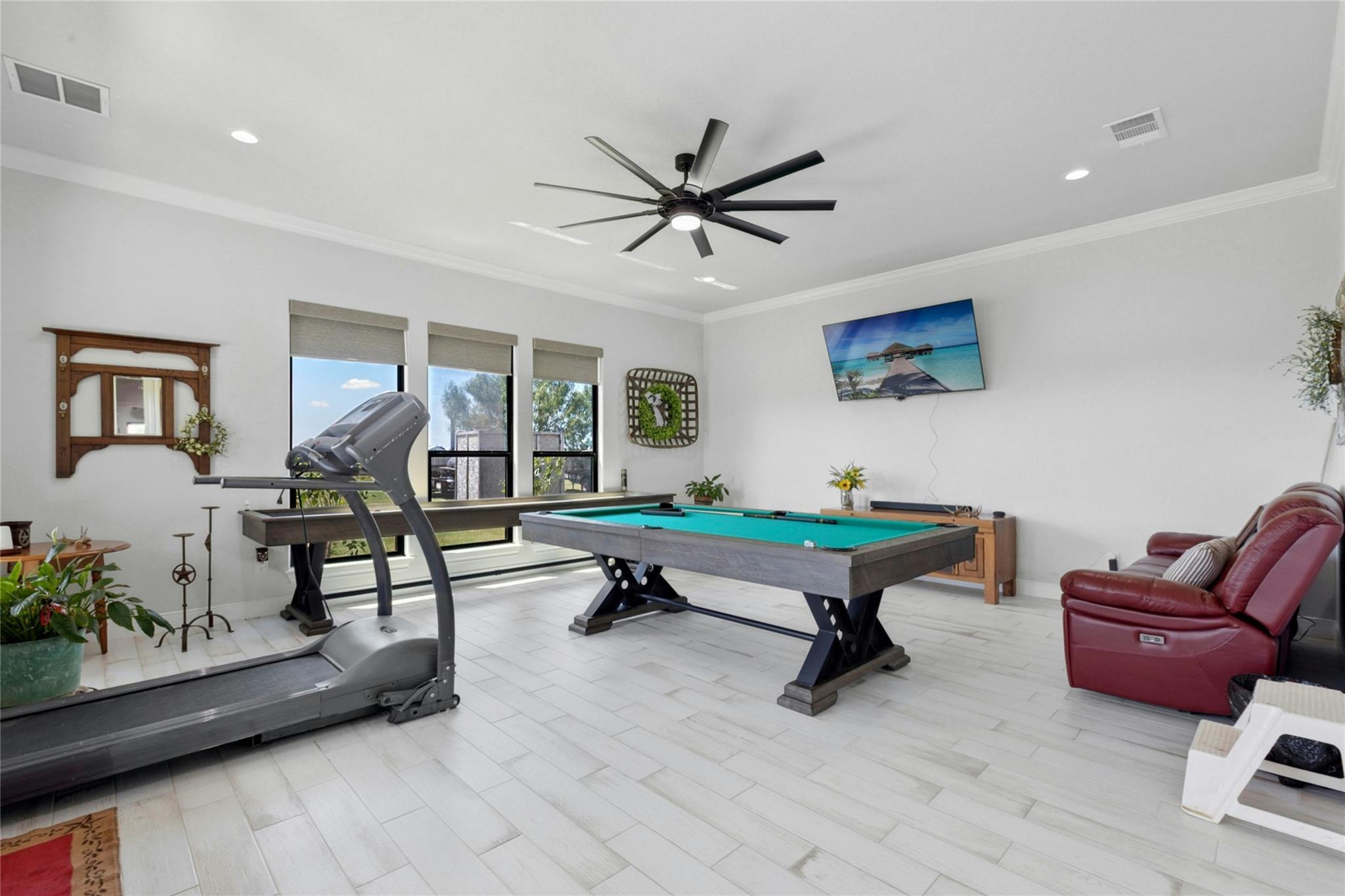 1170 Watterson Rd, Red Rock, TX 78662
