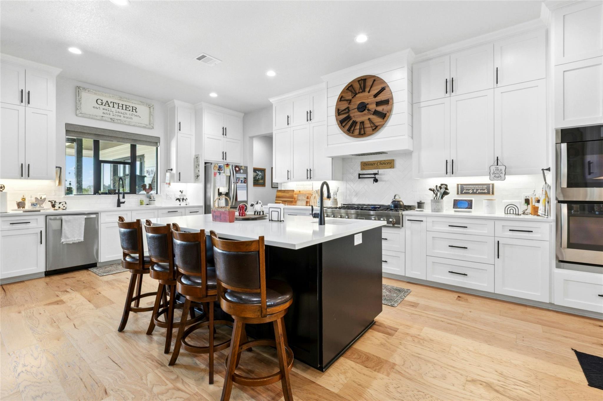 1170 Watterson Rd, Red Rock, TX 78662