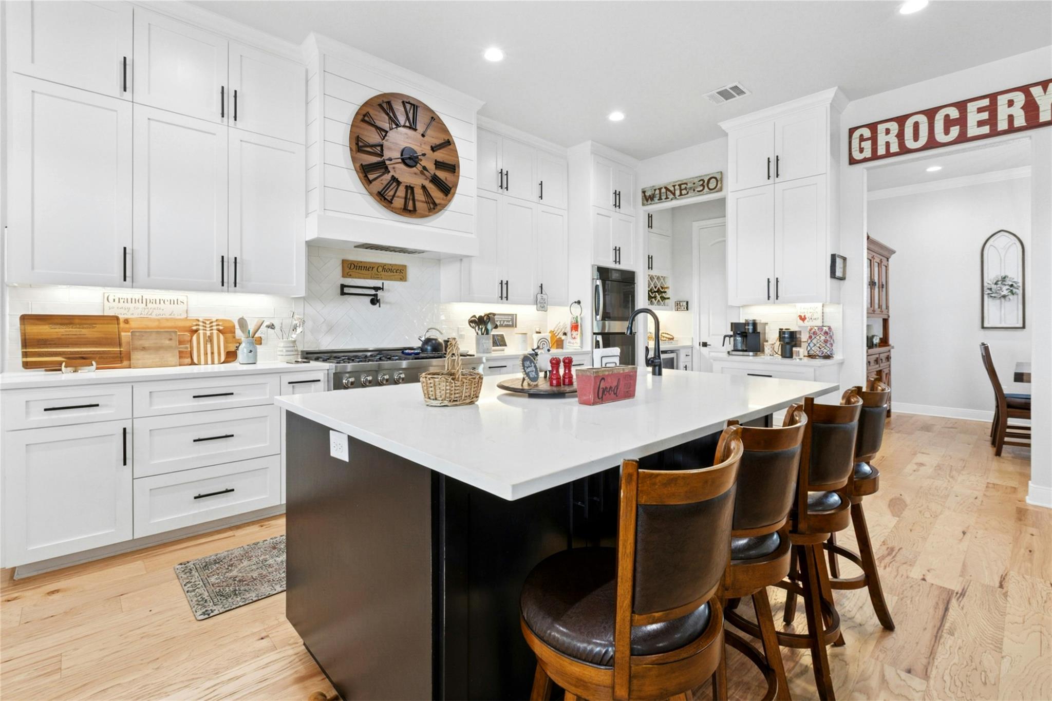 1170 Watterson Rd, Red Rock, TX 78662