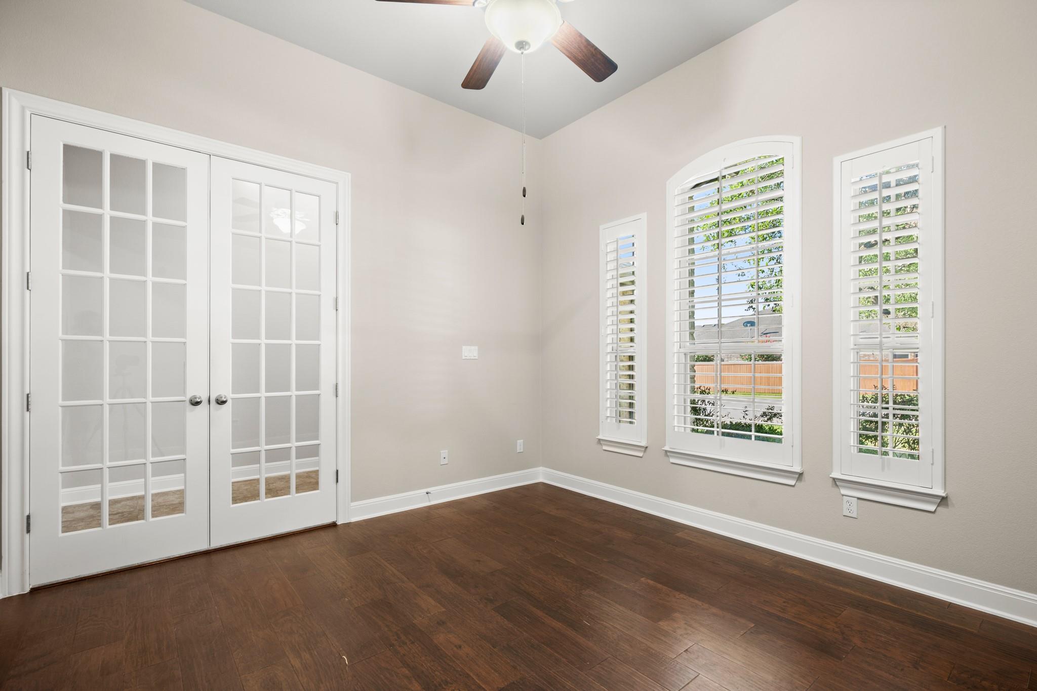 2233 Yaupon Range Dr, Leander, TX 78641