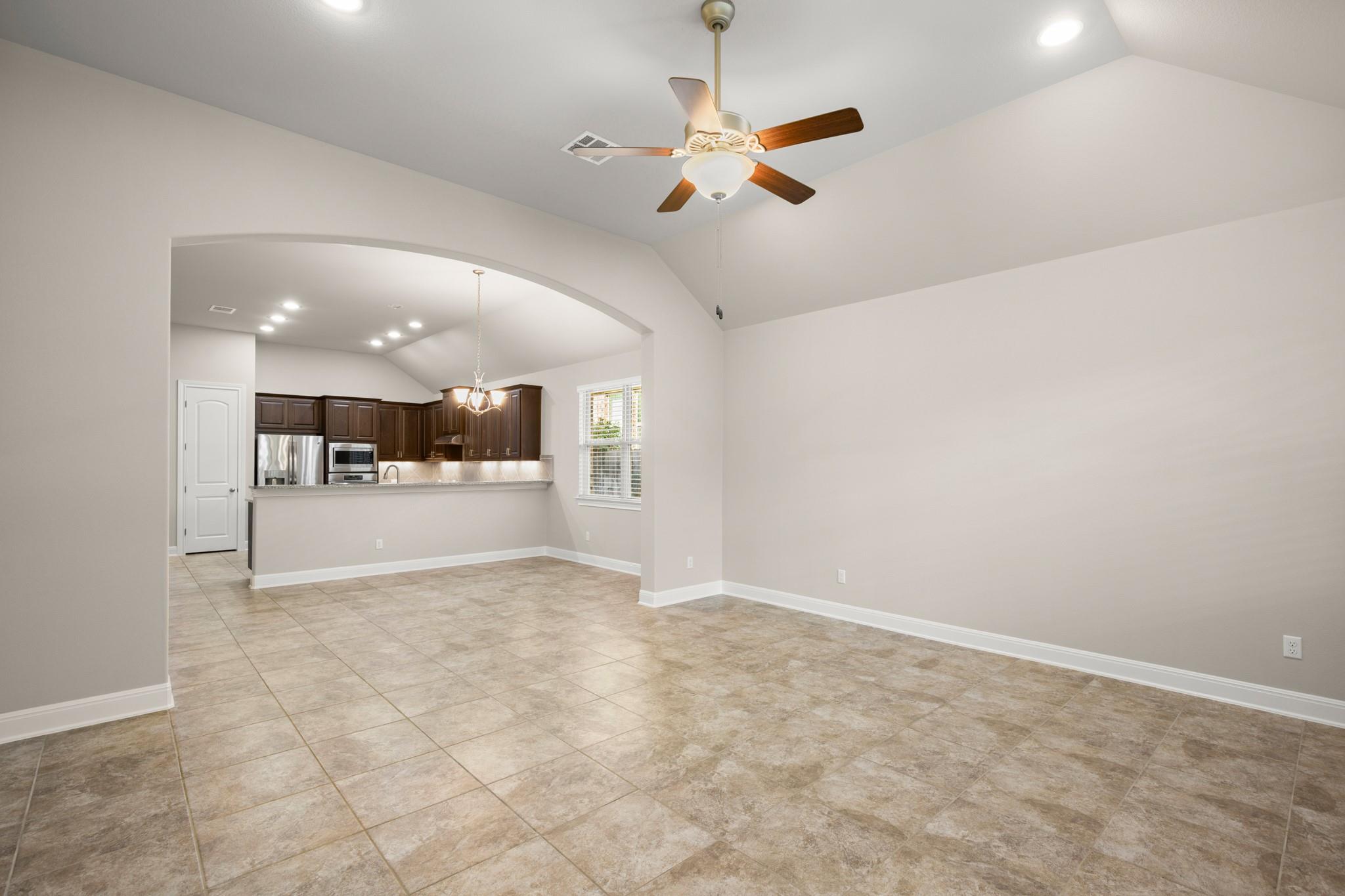 2233 Yaupon Range Dr, Leander, TX 78641