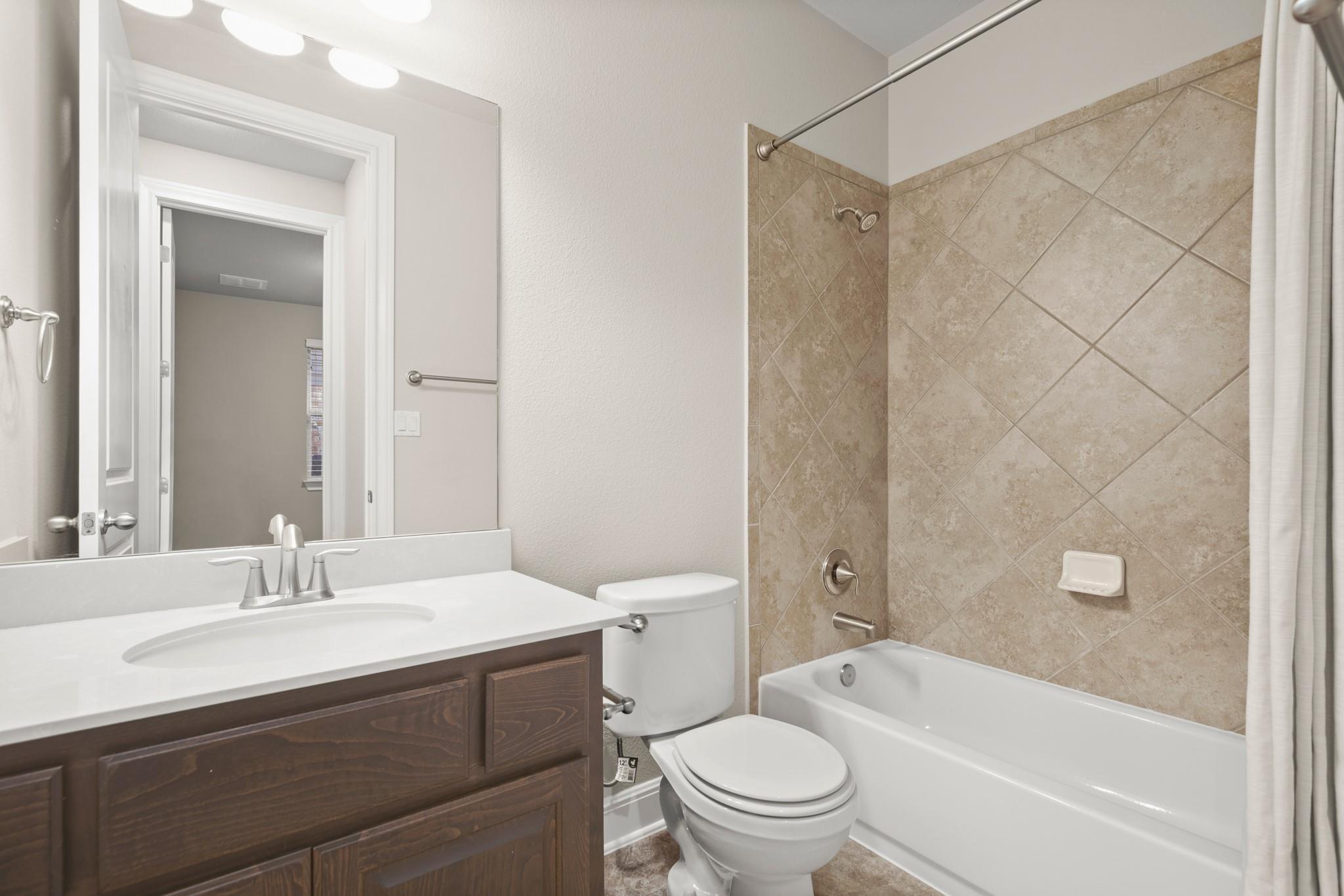 2233 Yaupon Range Dr, Leander, TX 78641