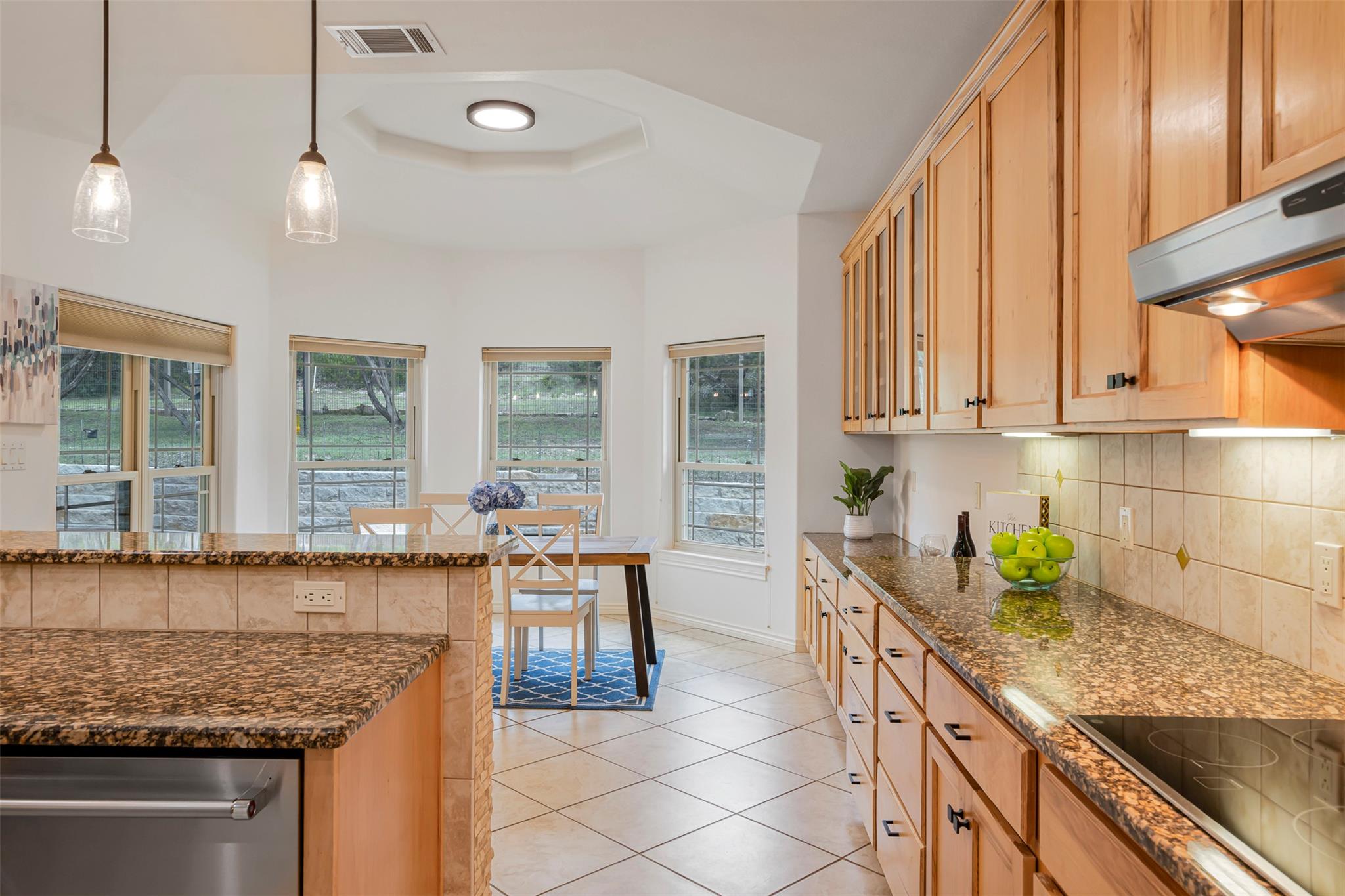 211 E Creek Dr, Dripping Springs, TX 78620