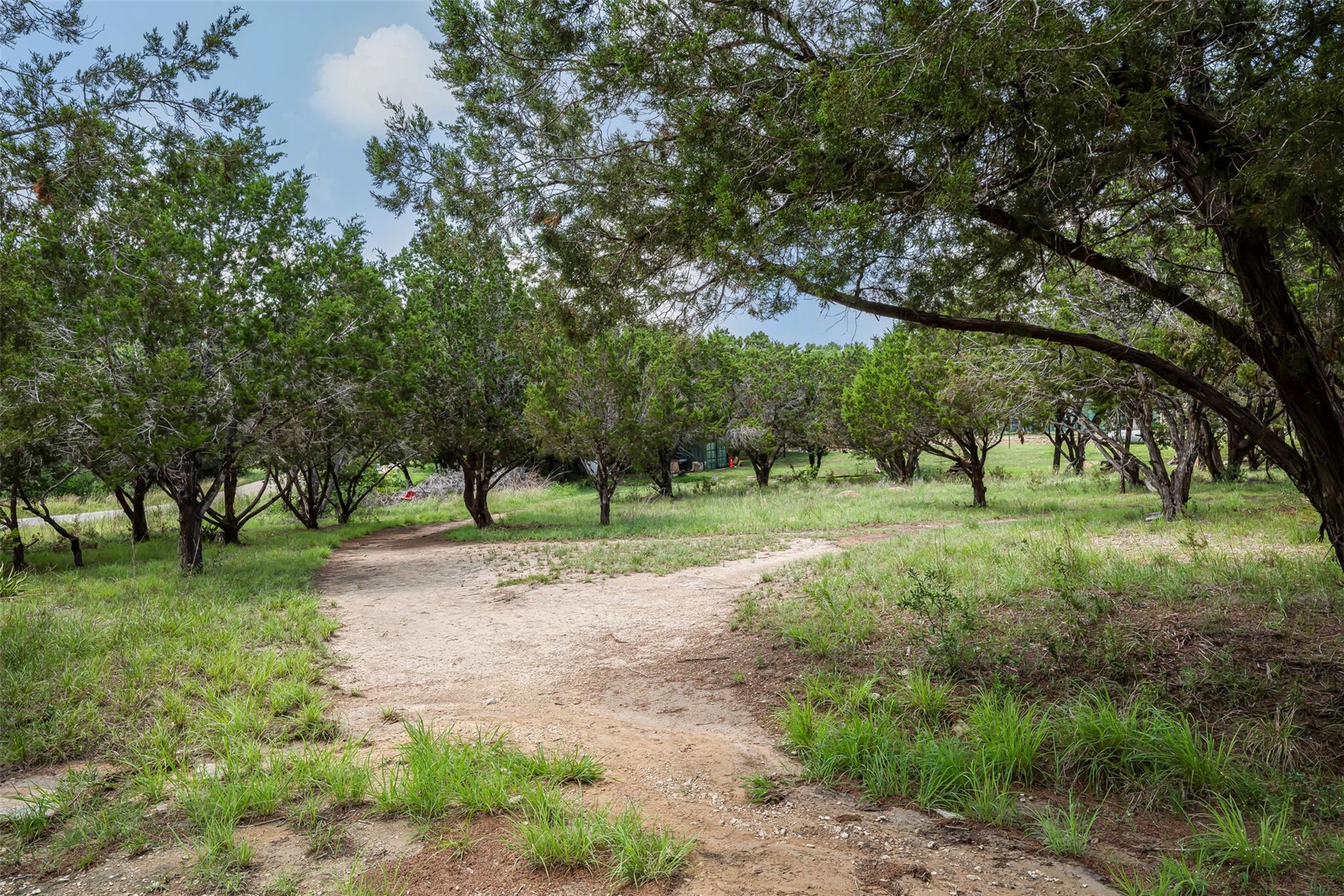 211 E Creek Dr, Dripping Springs, TX 78620