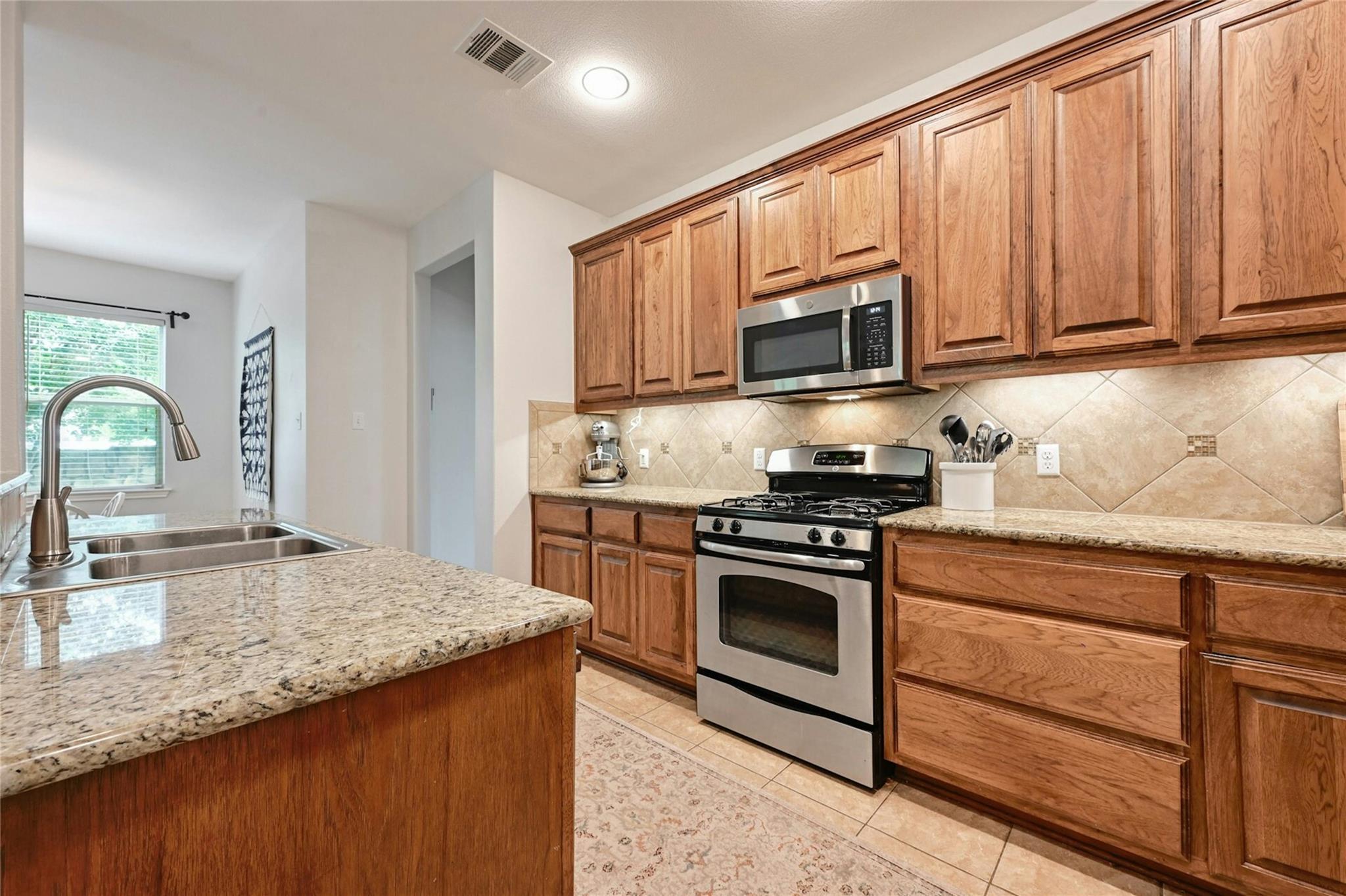 130 Farm House Rd, San Marcos, TX 78666