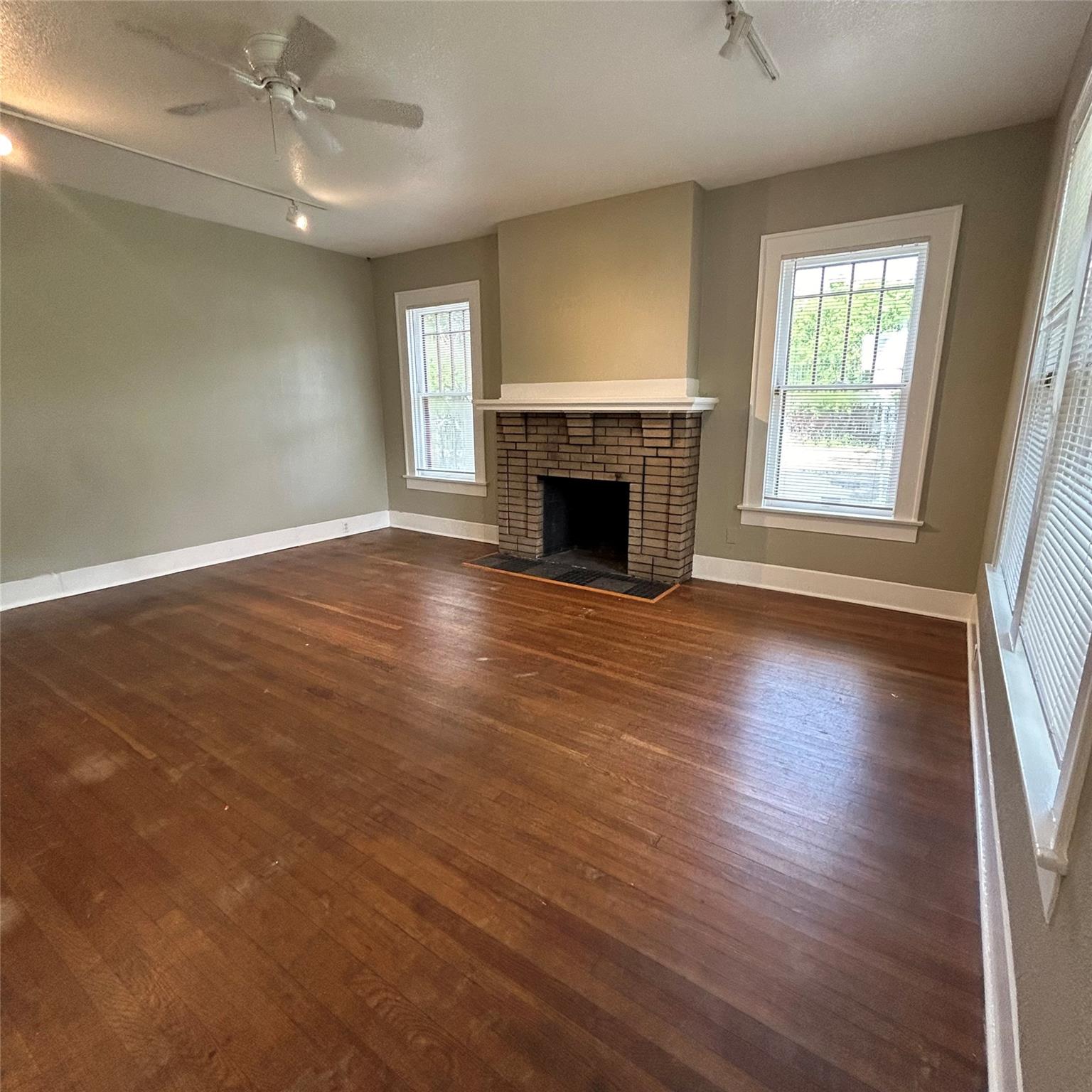 1115 W 22 1/2 St, Austin, TX 78705