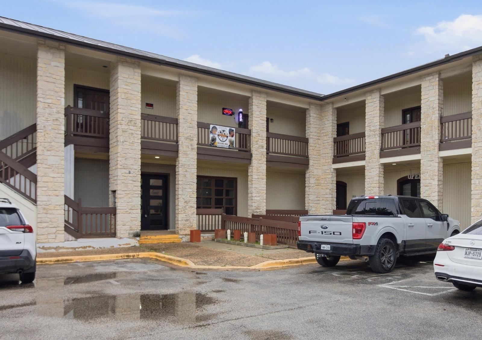 611 Carpenter Ave # 101 & 102, Austin, TX 78753