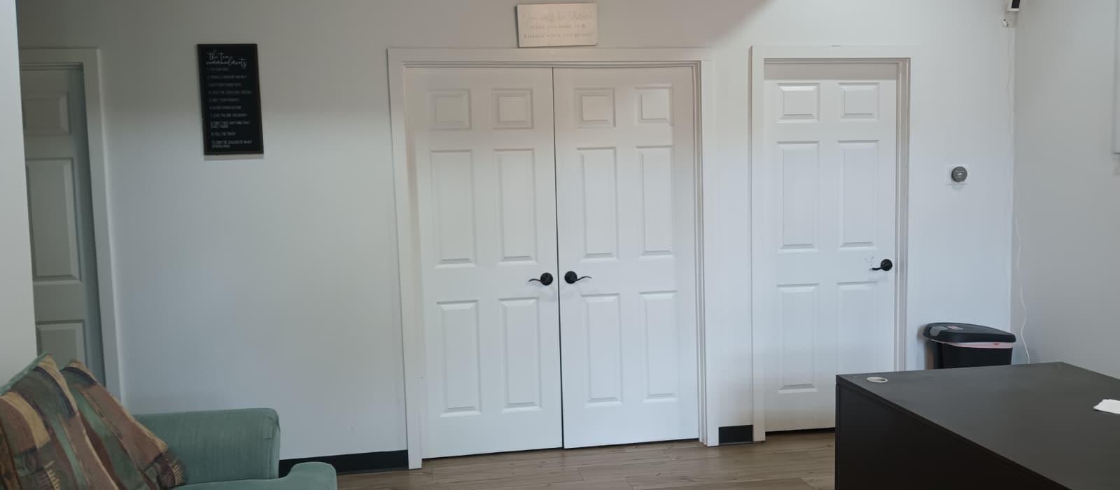 611 Carpenter Ave # 101 & 102, Austin, TX 78753