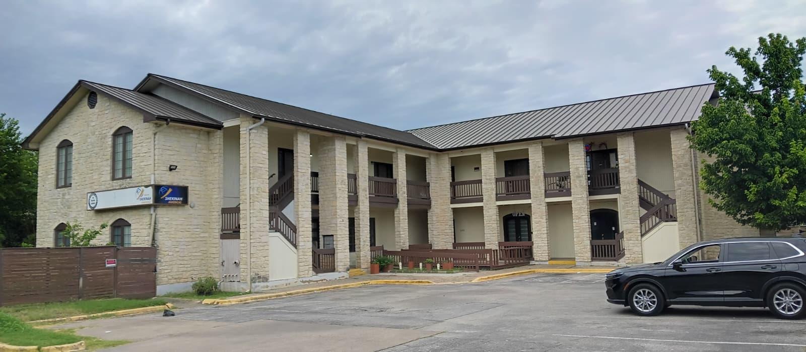 611 Carpenter Ave # 101 & 102, Austin, TX 78753