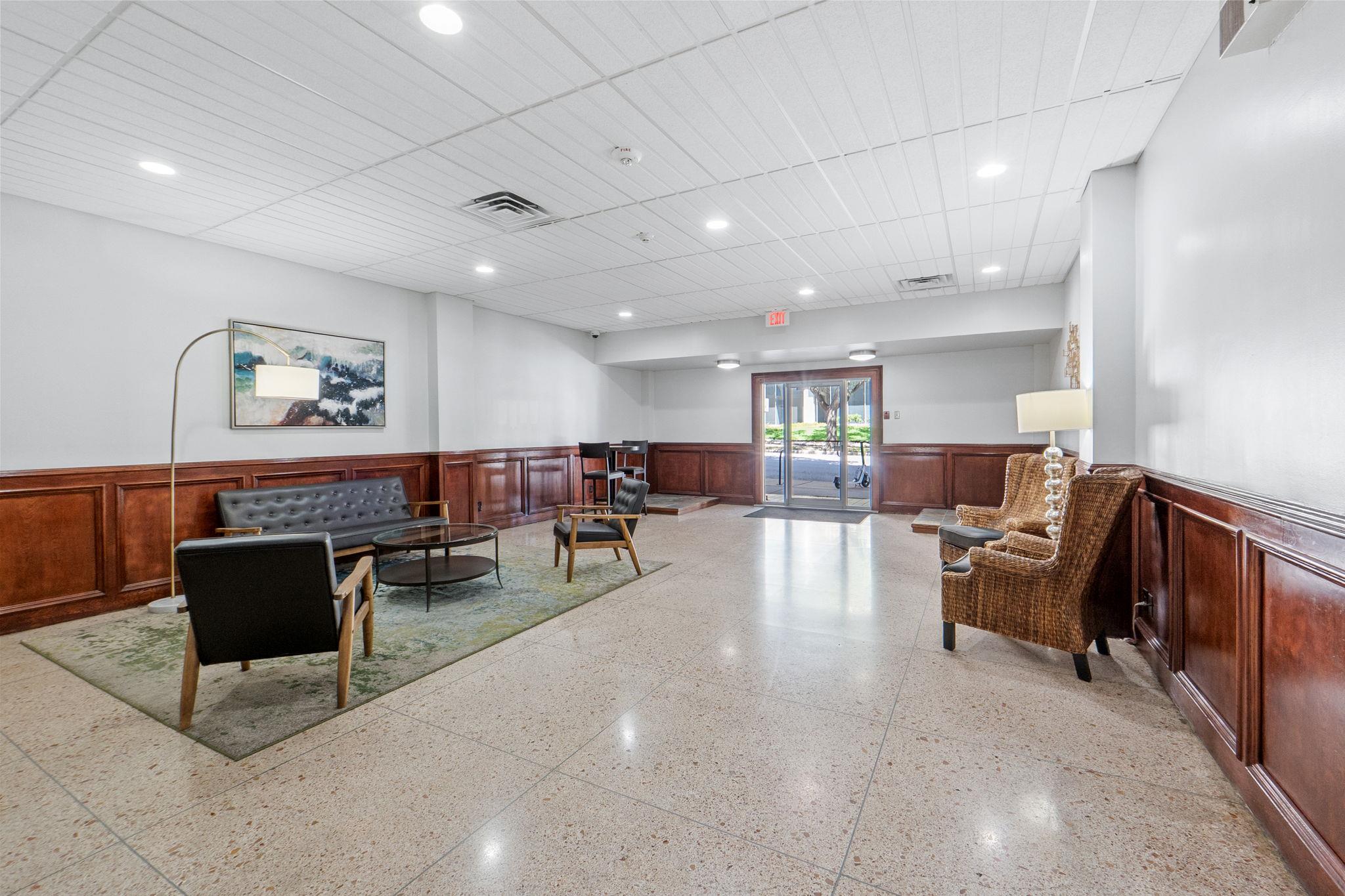 1800 Lavaca St # 413, Austin, TX 78701