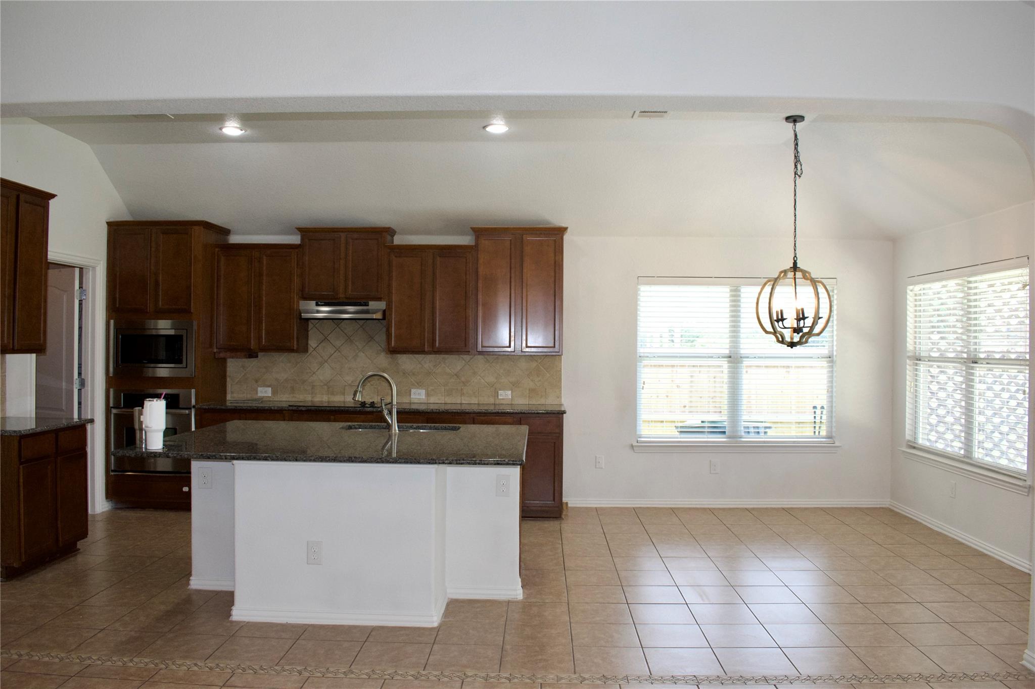 1001 Emory Fields Cv, Hutto, TX 78634