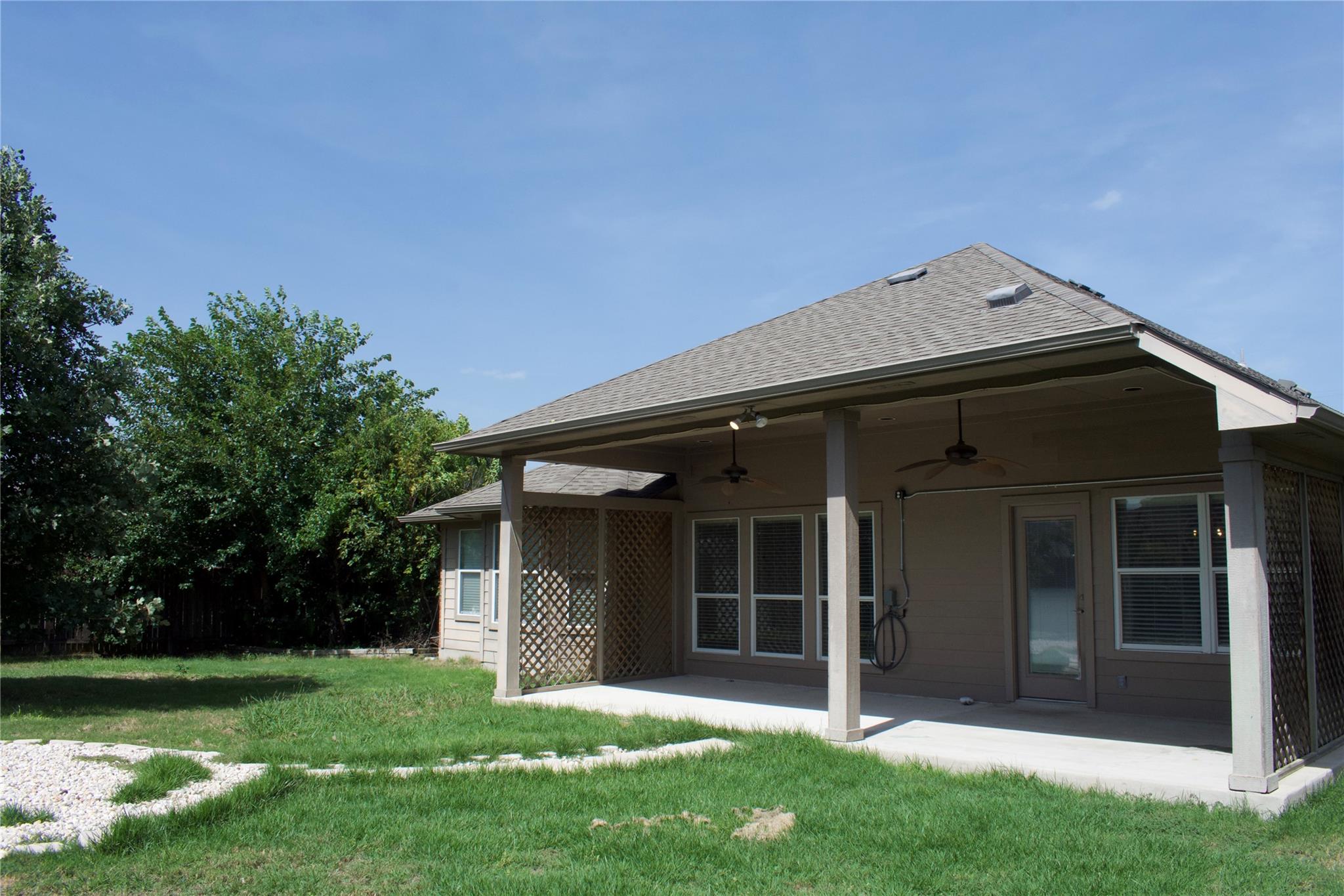 1001 Emory Fields Cv, Hutto, TX 78634