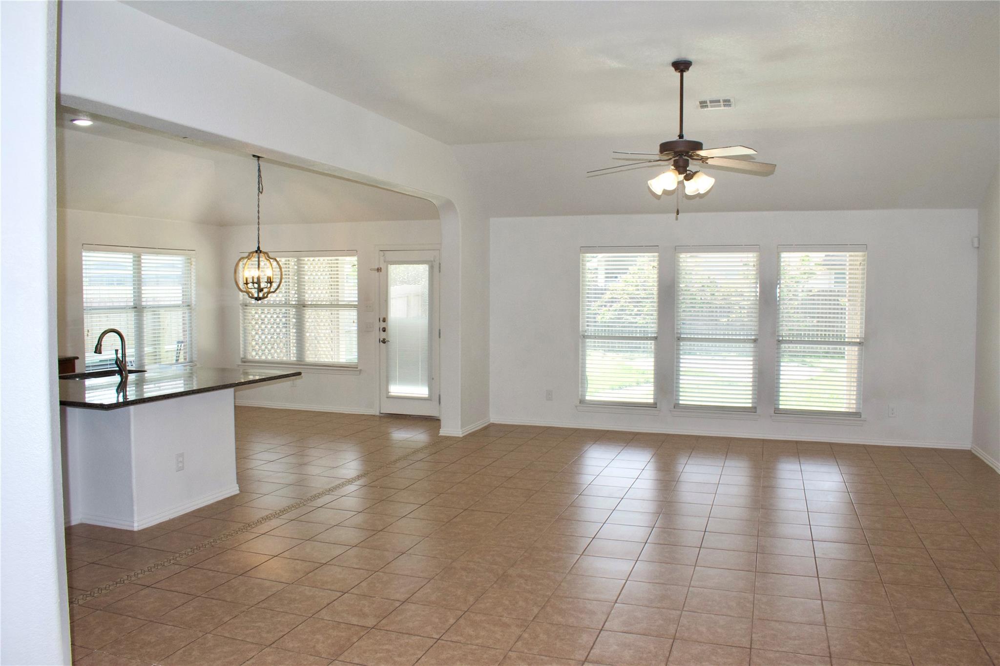 1001 Emory Fields Cv, Hutto, TX 78634