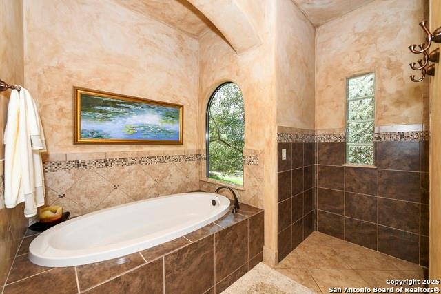 464 Paradise Hls, New Braunfels, TX 78132