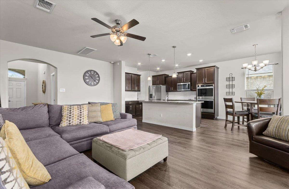 5625 Baffin Ln, Belton, TX 76513