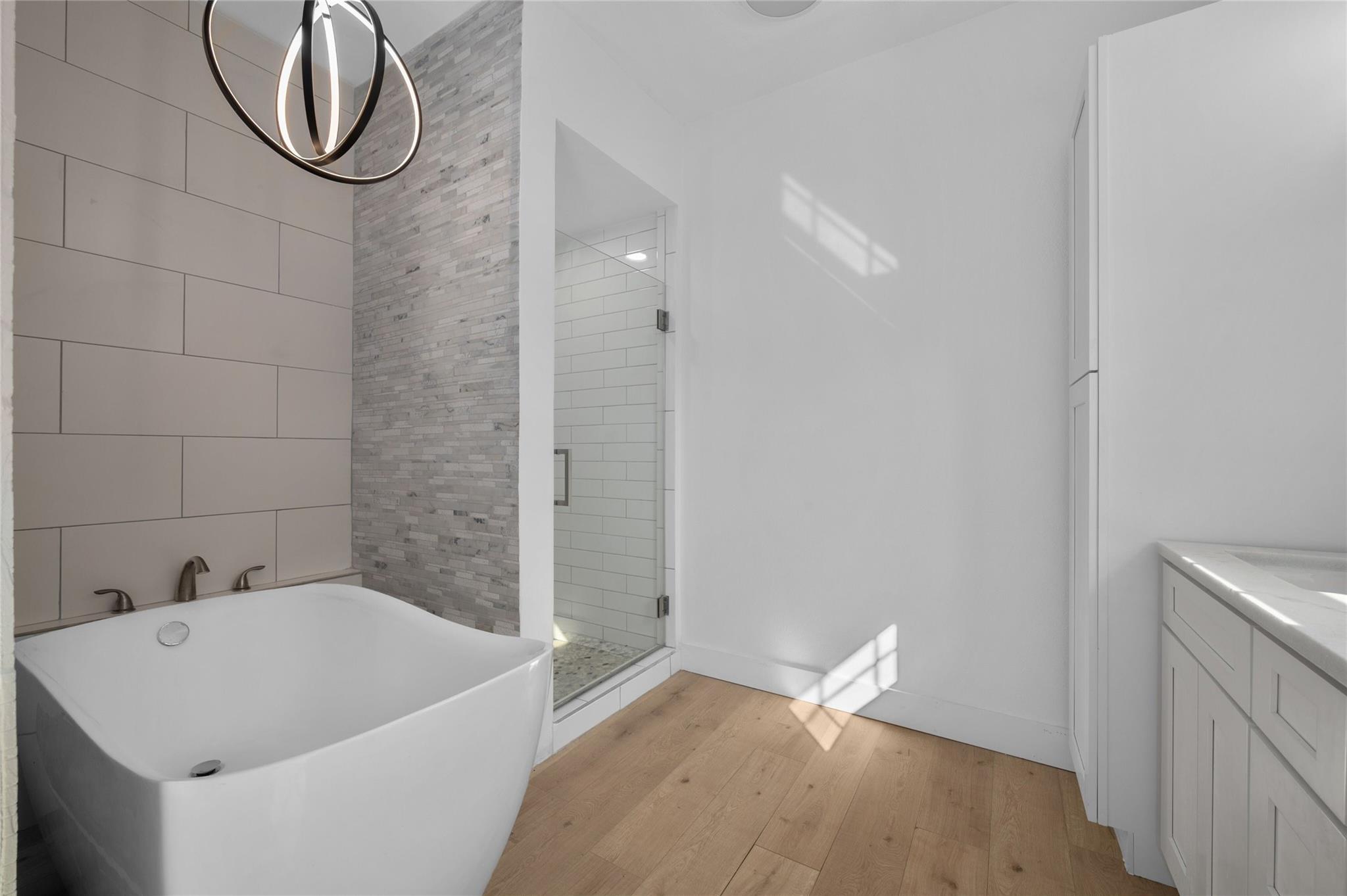 120 Acapulco Dr, Lakeway, TX 78734