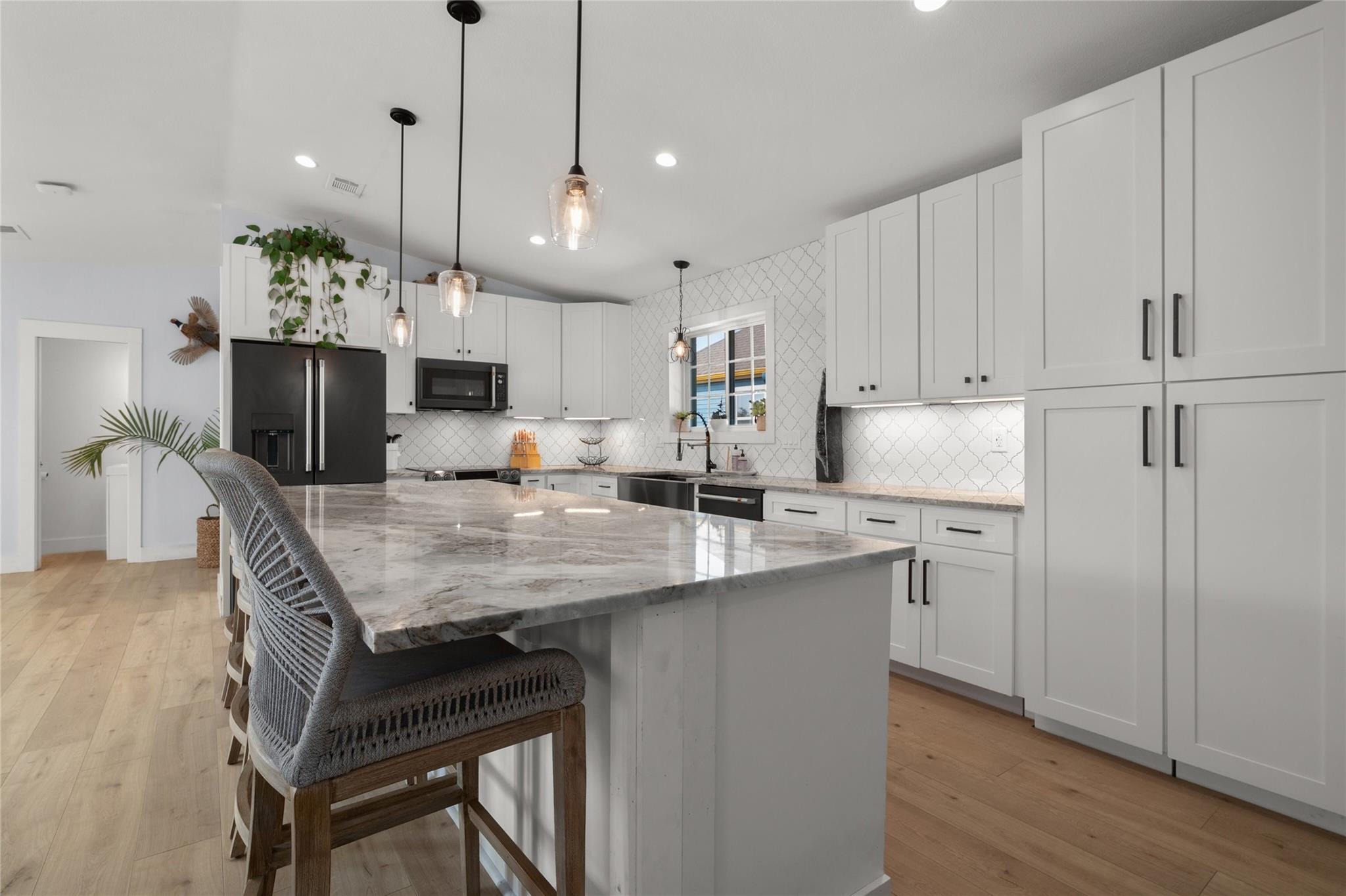 120 Acapulco Dr, Lakeway, TX 78734