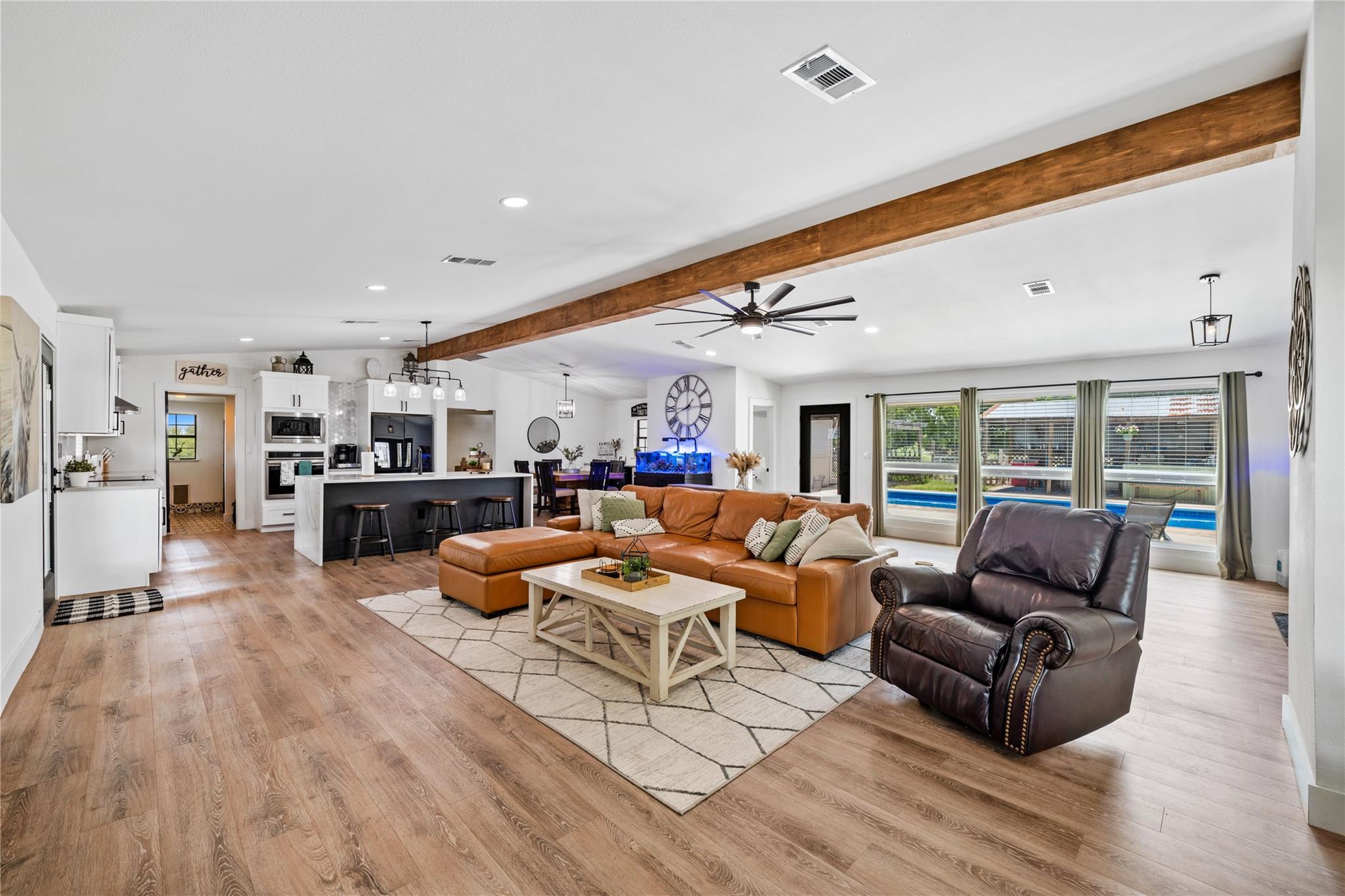 501 Main St, Taylor, TX 76574