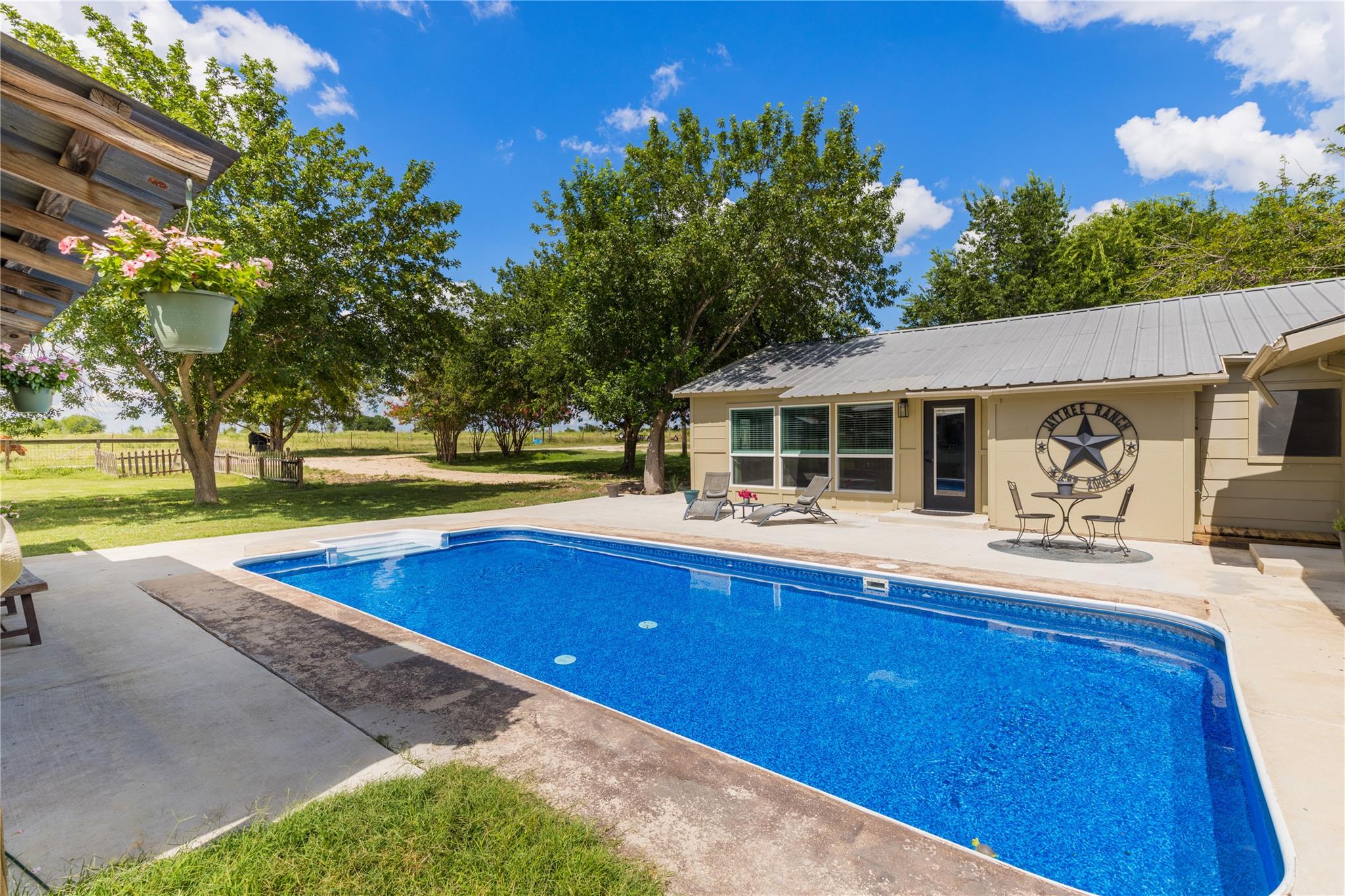501 Main St, Taylor, TX 76574