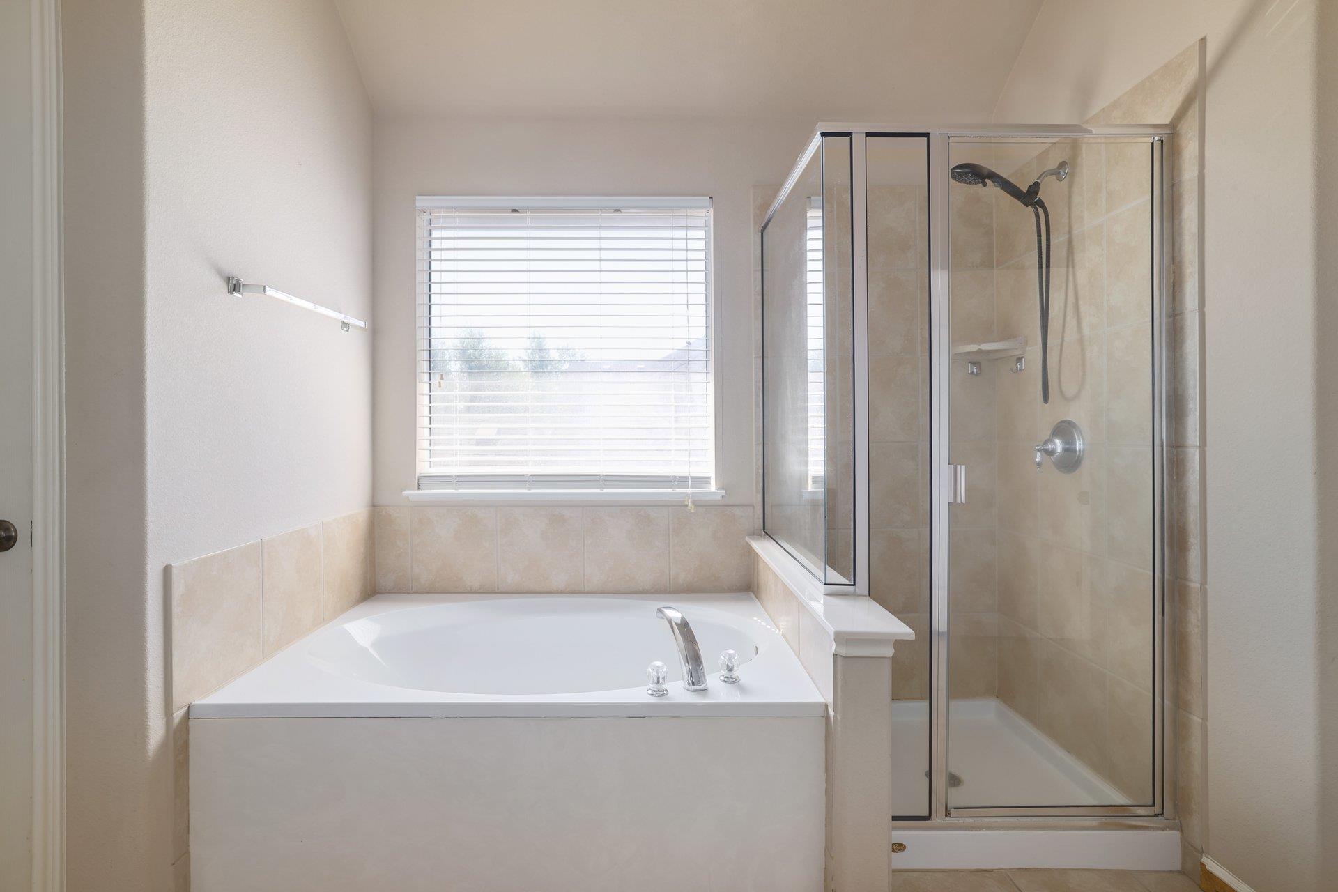 13816 Long Shadow Dr, Manor, TX 78653