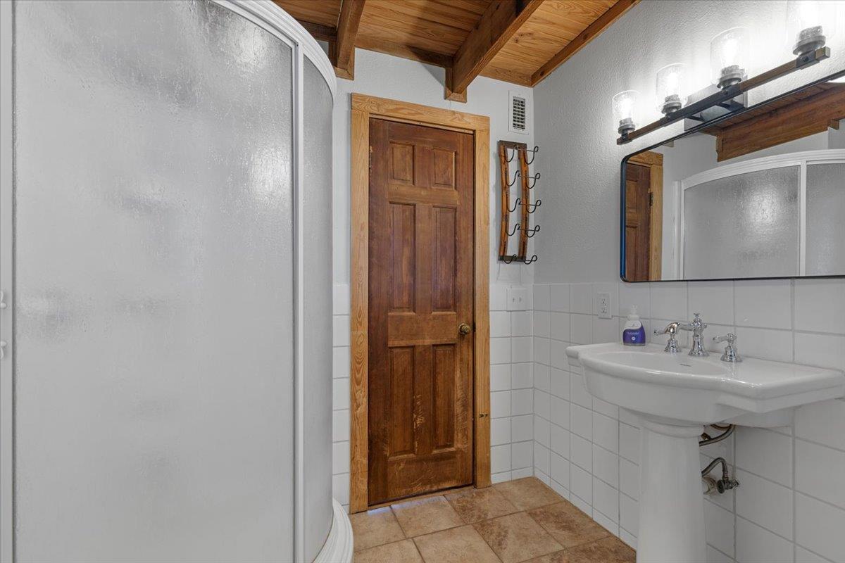 414 Walnut Creek Rd, Bastrop, TX 78602